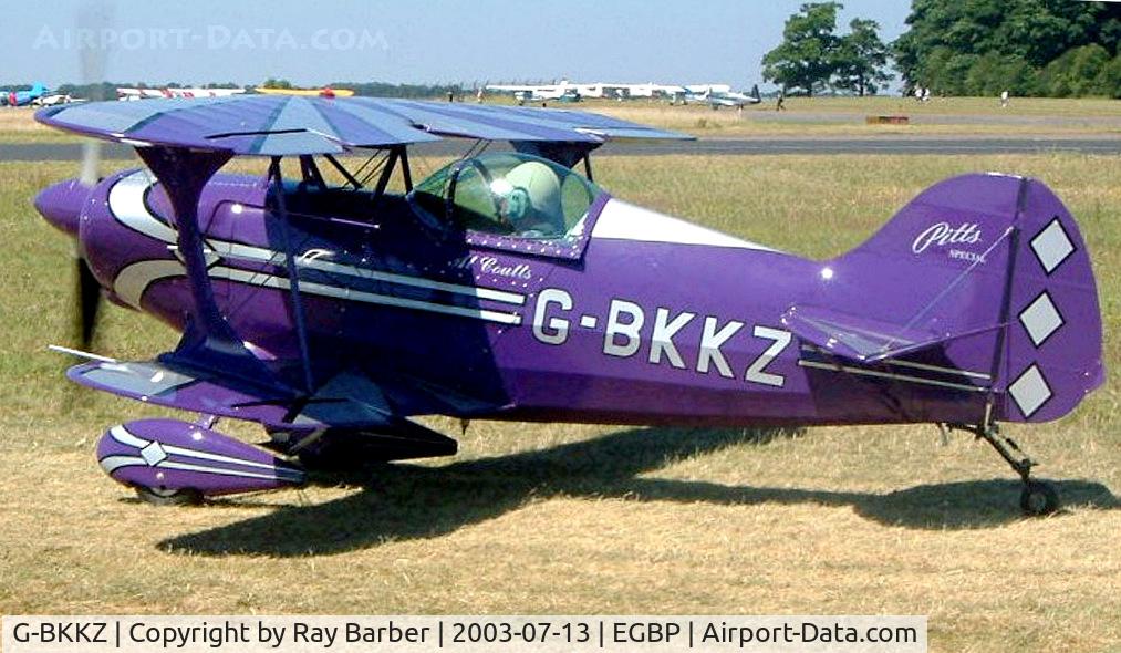 G-BKKZ, 2000 Pitts S-1S Special C/N PFA 009-10525, Pitts S-1S Special [PFA 009-10525] Kemble~G 13/07/2003