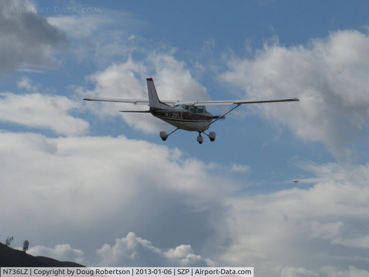 N736LZ, 1977 Cessna R172K Hawk XP C/N R1722624, 1977 Cessna R172K HAWK XP, Continental IO-360-K 195 Hp, takeoff climb Rwy 22 in gusty crosswind