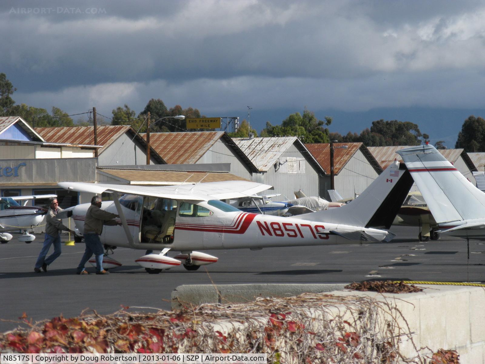 N8517S, 1965 Cessna 182H Skylane C/N 18256617, 1965 Cessna 182H SKYLANE, Continental O-470 230 Hp, spotting on transient tiedown line