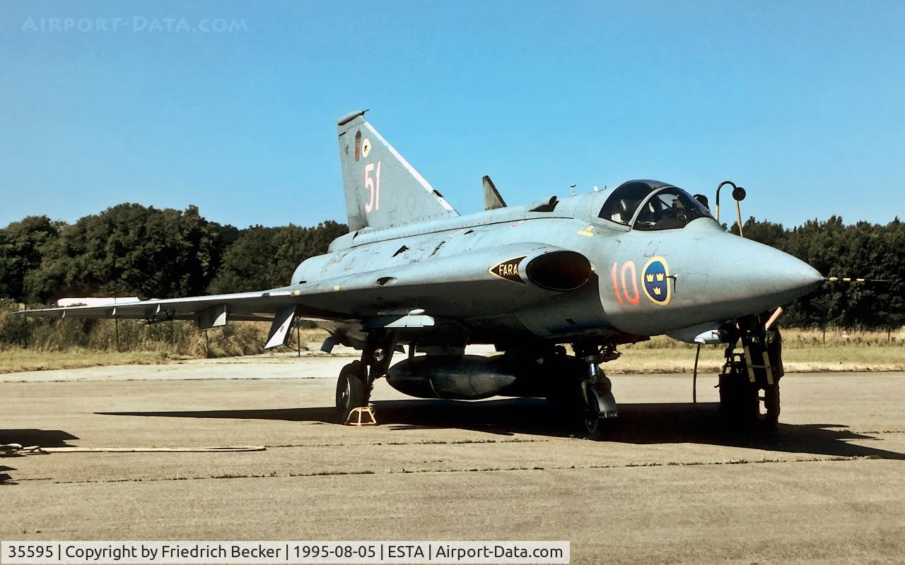 35595, Saab J-35J Draken C/N 35-595, flightline at Ängelholm