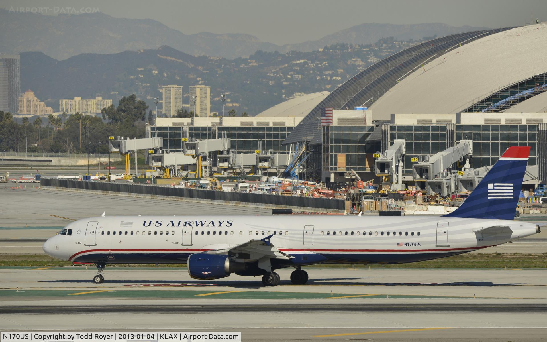 N170US, 2001 Airbus A321-211 C/N 1462, Taxing to gate