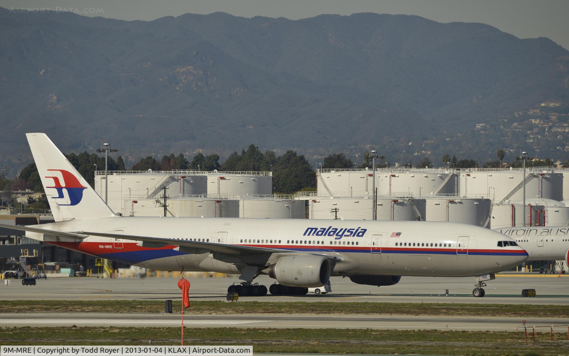 9M-MRE, 1997 Boeing 777-2H6/ER C/N 28412, Taxiing for departure
