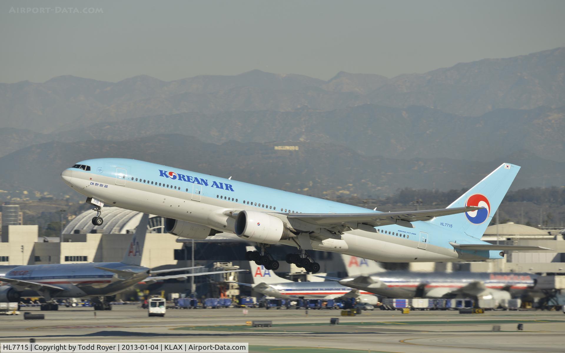 HL7715, 2002 Boeing 777-2B5/ER C/N 28372, Departing LAX
