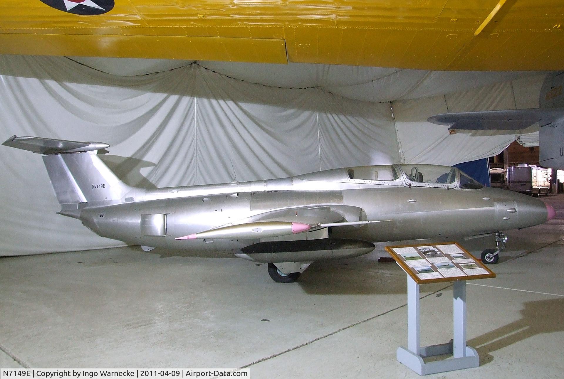 N7149E, Aero L-29 DELFIN C/N 993629, Aero L-29 Delfin MAYA at the Tillamook Air Museum, Tillamook OR