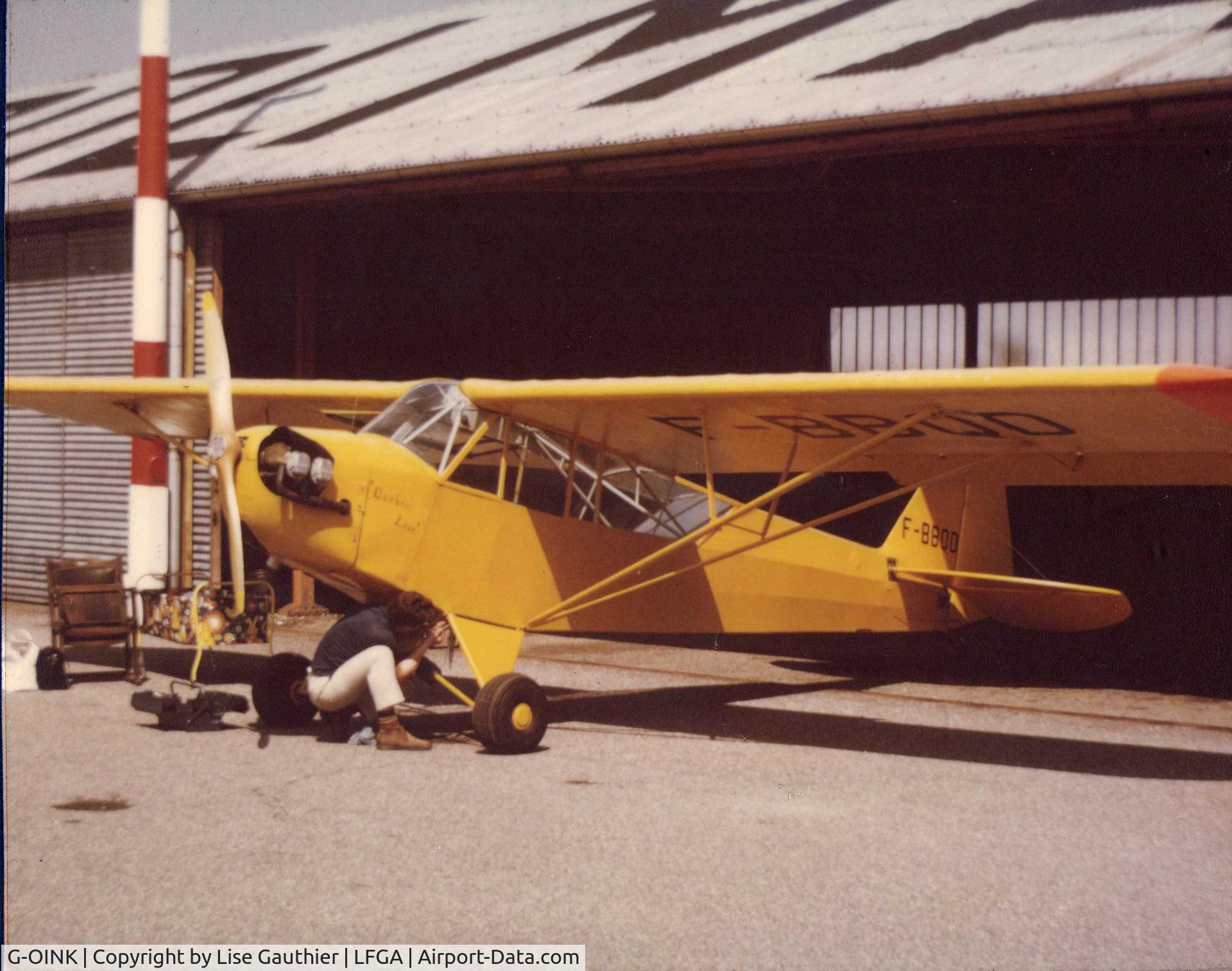 G-OINK, 1944 Piper L-4J Grasshopper (J3C-65D) C/N 12443, Owned by my father Jean Pierre Connan
He bought it in 1970-71, and made it rebuild.
Sold it in 1975 to an aeroclub in Morlaix (France)