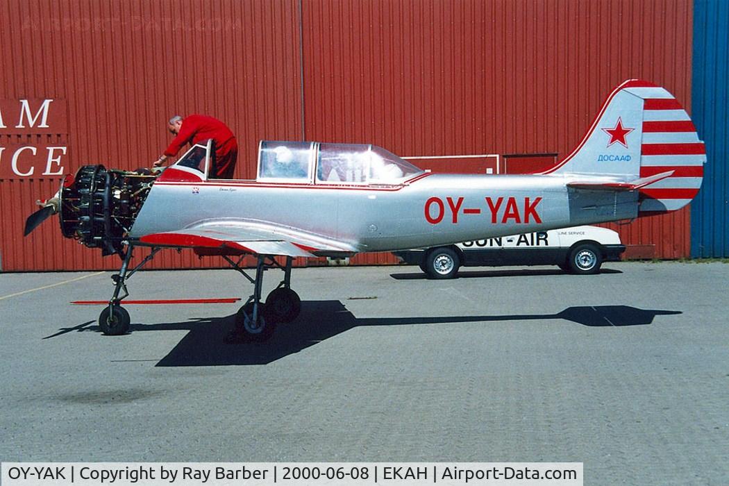 OY-YAK, 1989 Yakovlev Yak-52 C/N 899408, Yakovlev Yak-52 [899408] Aarhus~OY 08/06/2000