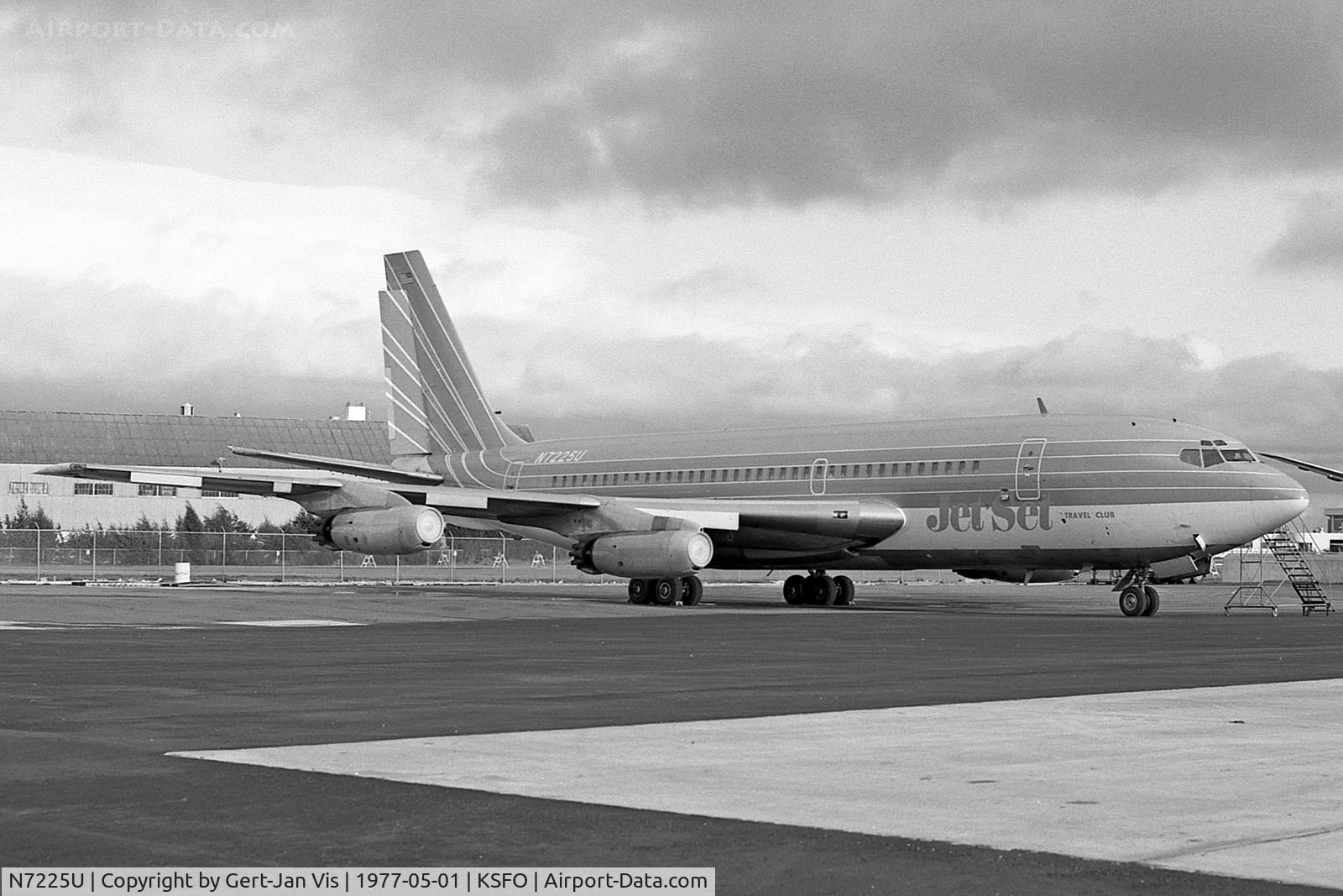 N7225U, 1962 Boeing 720-022 C/N 18078, Used by JetSet.
Made by Carl J. Waldenmaier