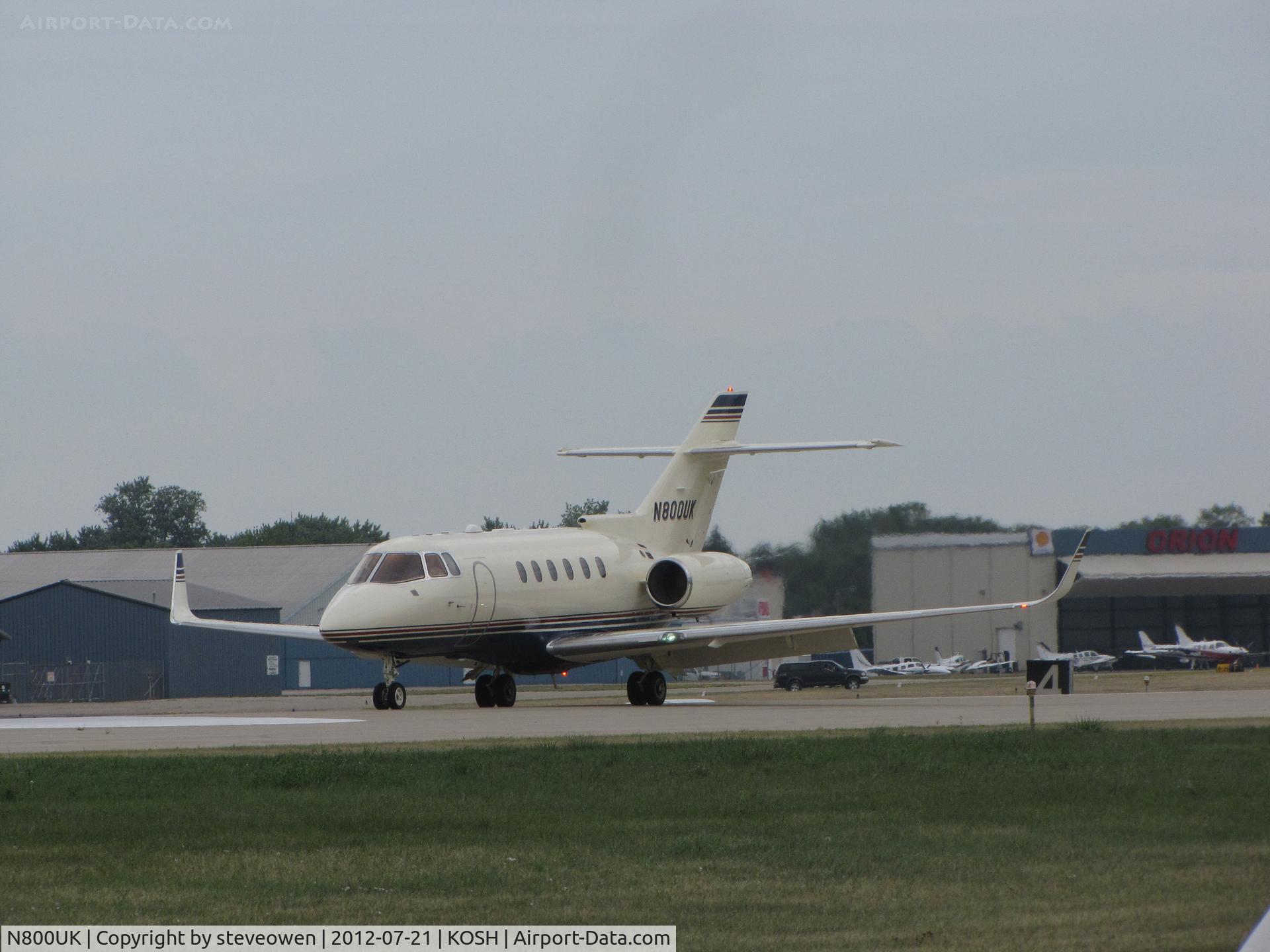 N800UK, 2002 Raytheon Hawker 800XP C/N 258577, Landing runway 27