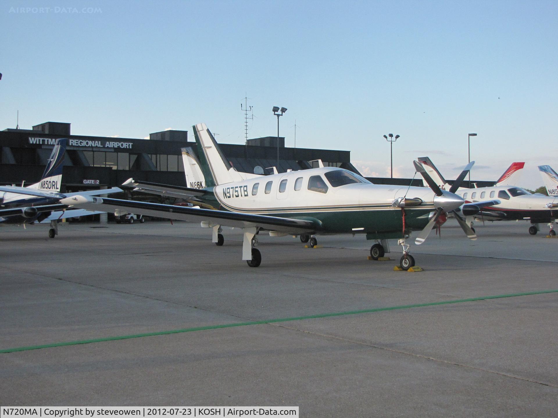 N720MA, Piper PA-46-500TP C/N 4697440, Orion FBO ramp