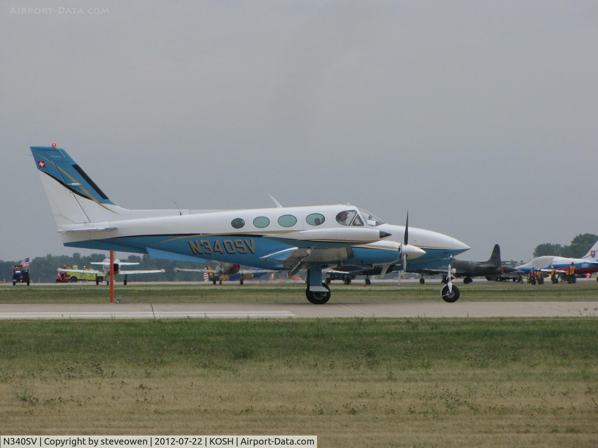 N340SV, 1979 Cessna 340A C/N 340A1003, Taxing at Oshkosh