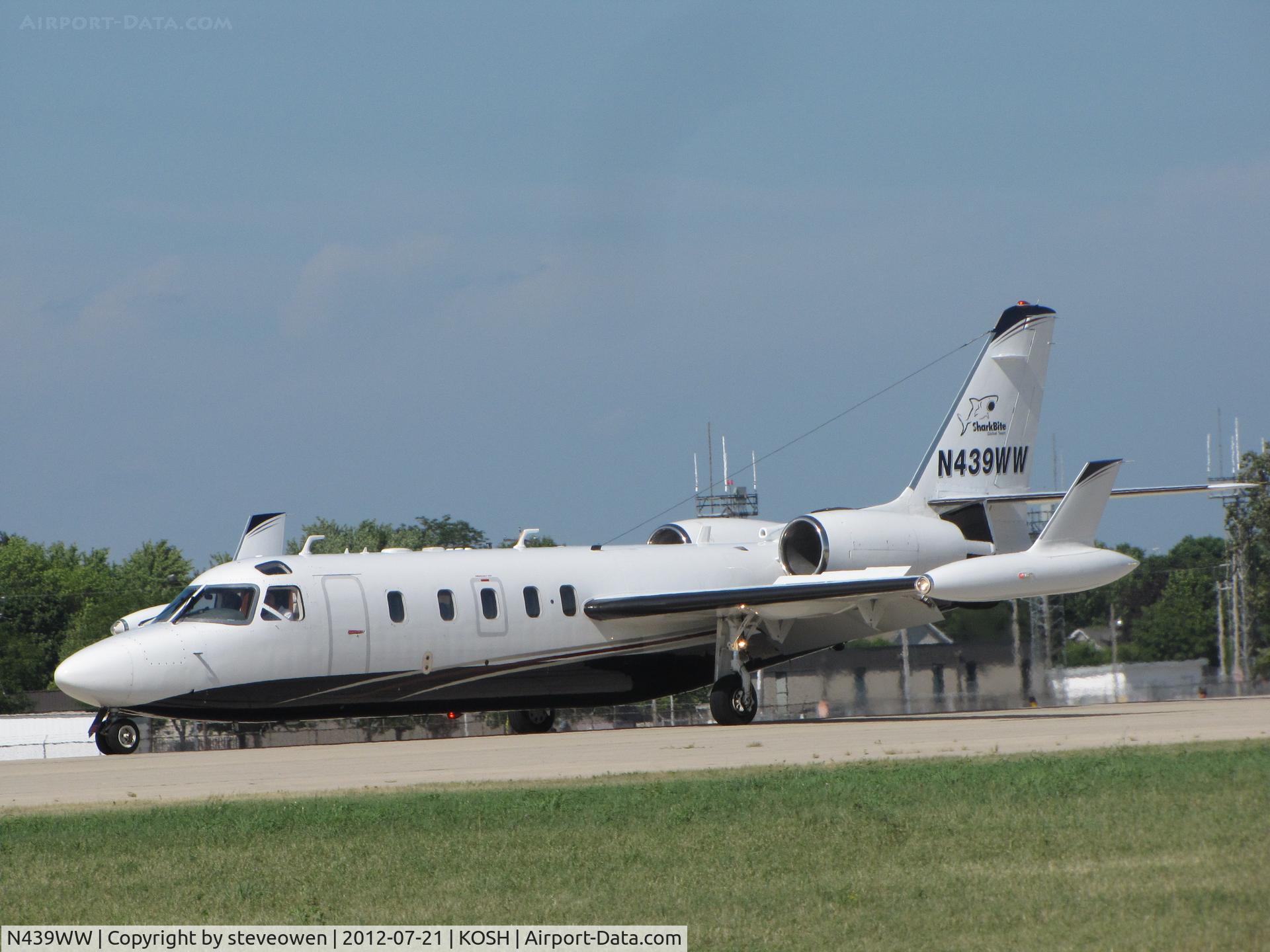 N439WW, 1984 Israel Aircraft Industries 1124A Westwind 2 C/N 439, Taxing at Oshkosh