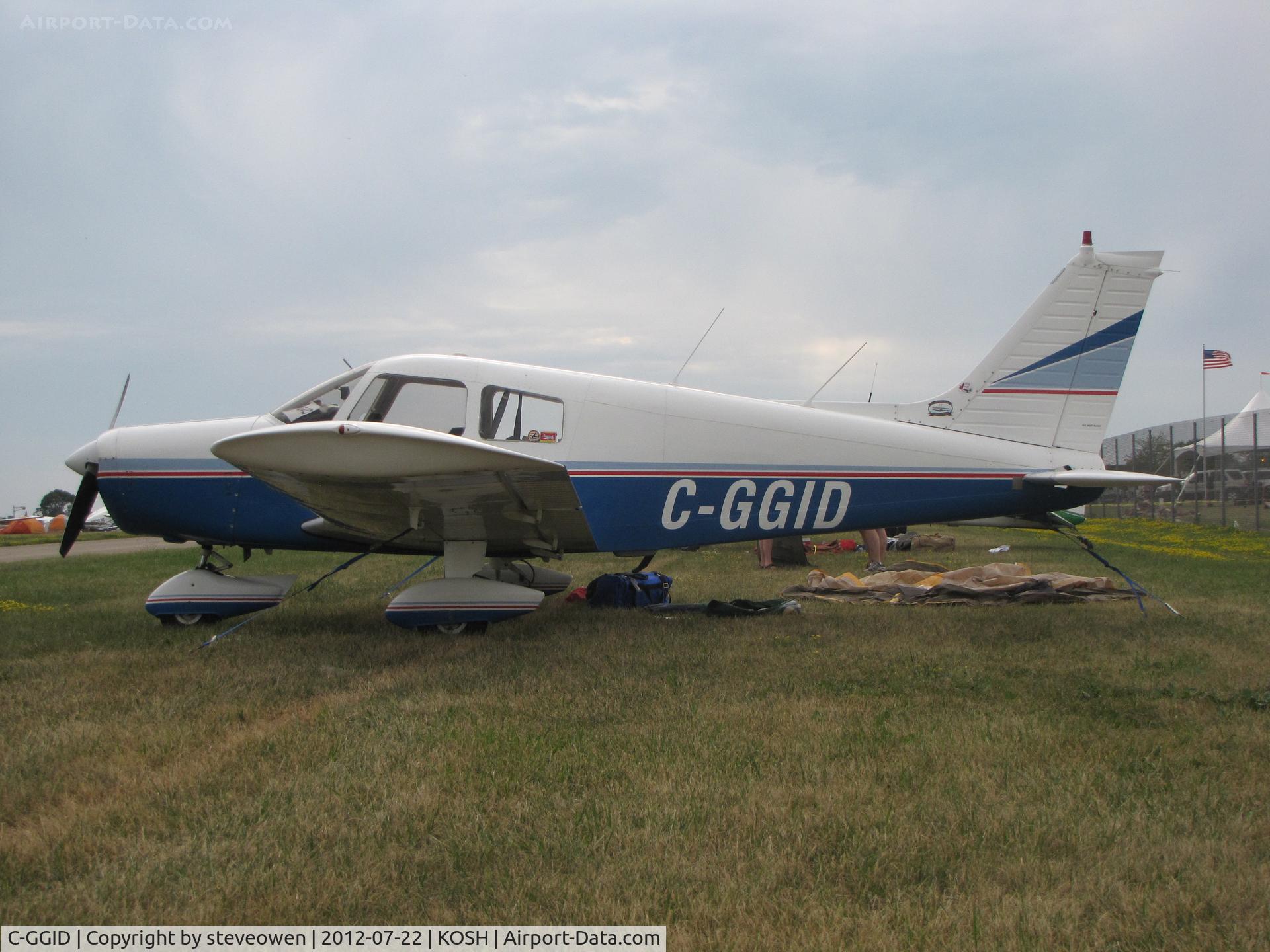 C-GGID, 1975 Piper PA-28-140 Cruiser C/N 28-7525302, Camping at Oshkosh