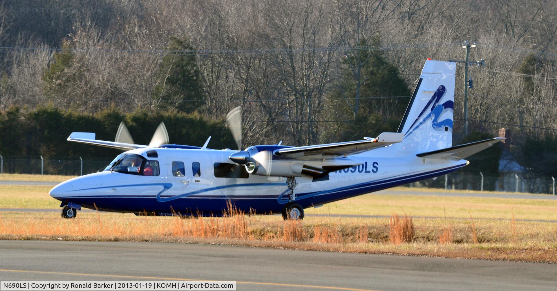 N690LS, Rockwell International 690B C/N 11475, Taxi Orange