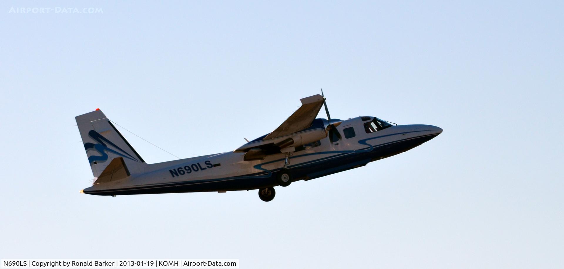 N690LS, Rockwell International 690B C/N 11475, Departure Orange