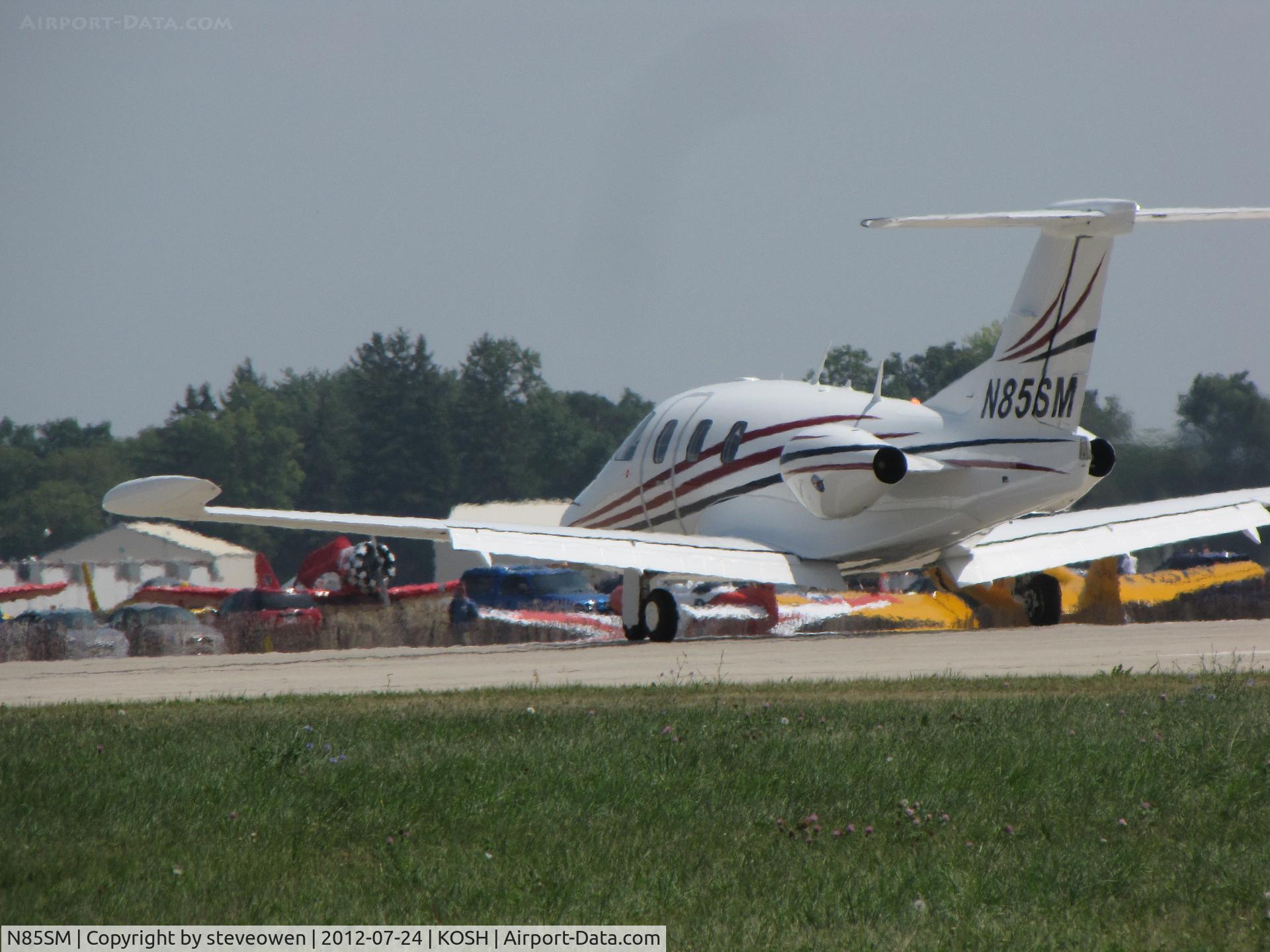 N85SM, 2008 Eclipse Aviation Corp EA500 C/N 000151, taxing @ Oshkosh