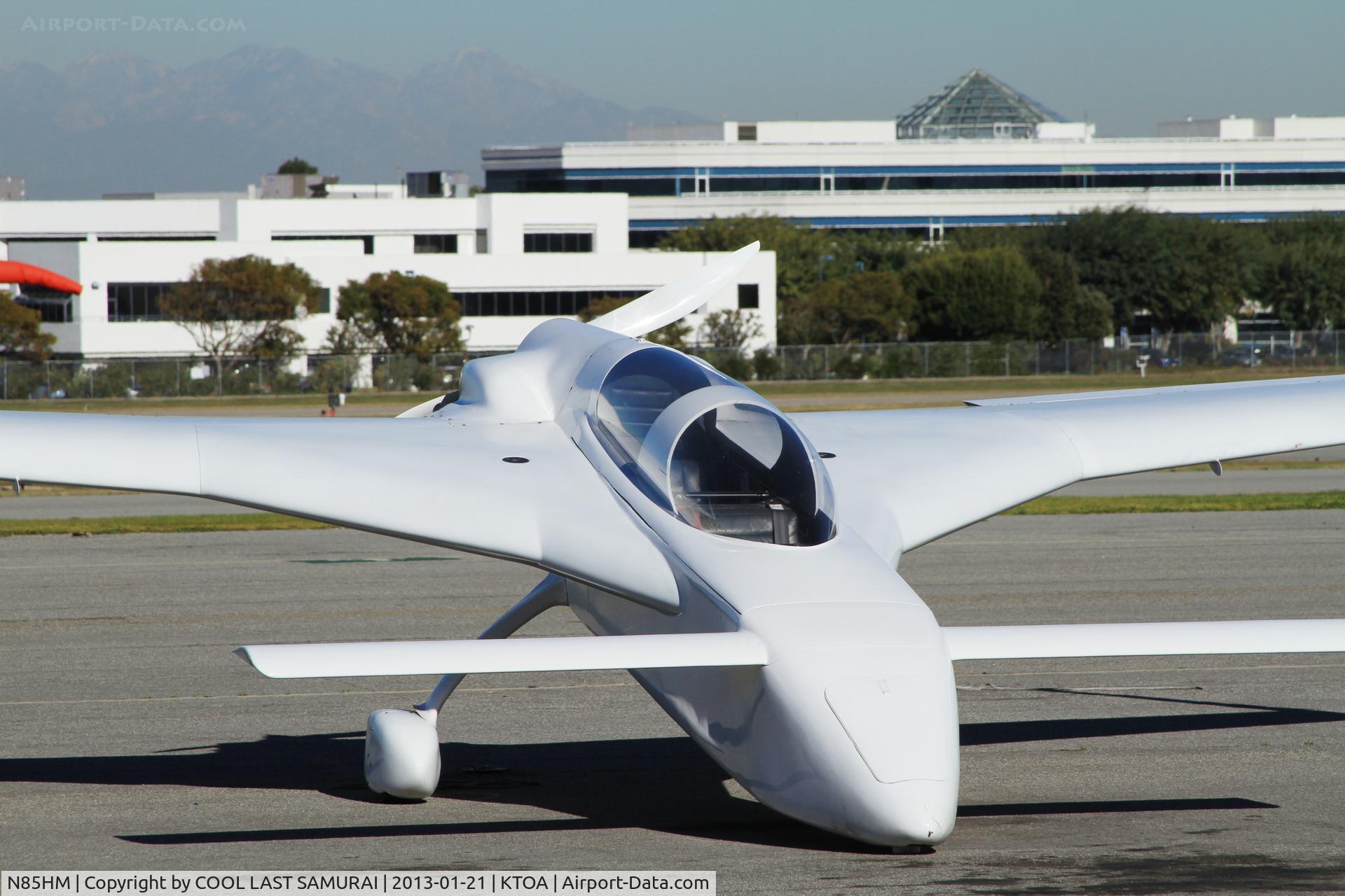 N85HM, 1985 Rutan Long-EZ C/N 1363, Torrance transient parking