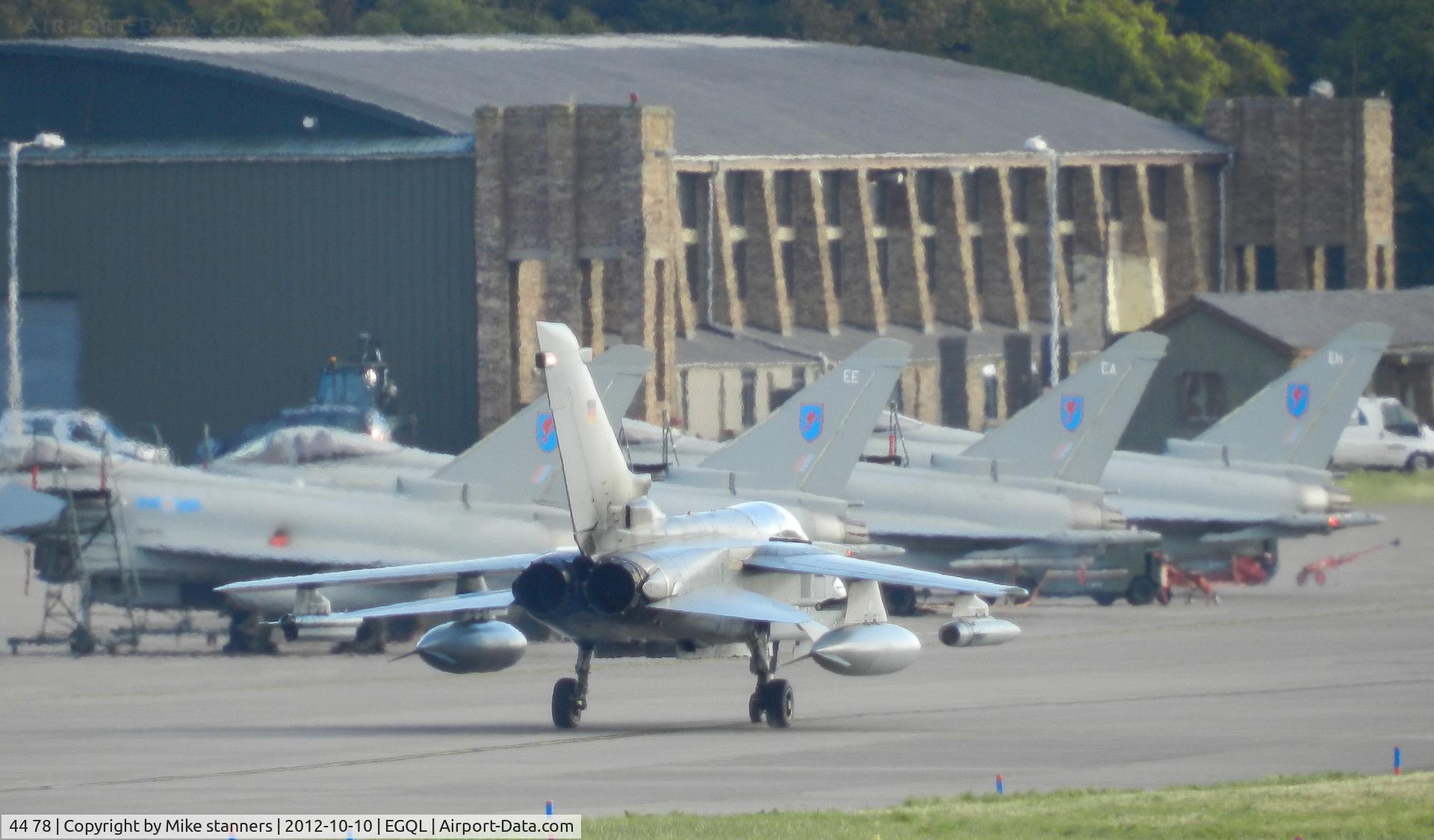 44 78, Panavia Tornado IDS C/N 451/GS131/4178, AG-51 Tornado taxi's past the 6sqn flightline