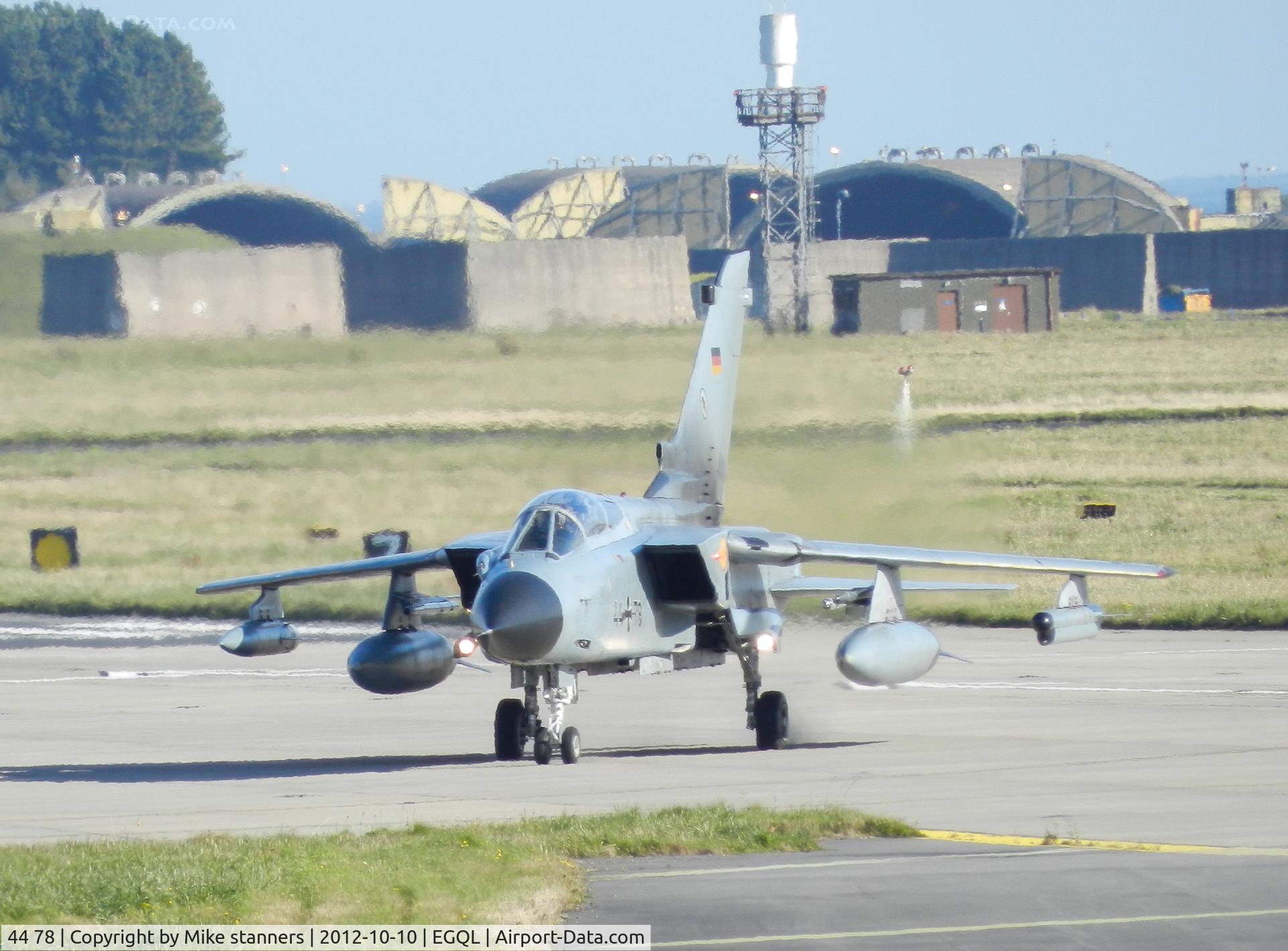 44 78, Panavia Tornado IDS C/N 451/GS131/4178, an AG-51 Tornado returns to Leuchars after an afternoon joint warrior sortie carrying 2x 330gal tanks,1x BOZ-101 chaff/flare pod,1xCerebrus III ECM pod
1x AIM-9L Sidewinder (AR),1x IRIS-T AAM