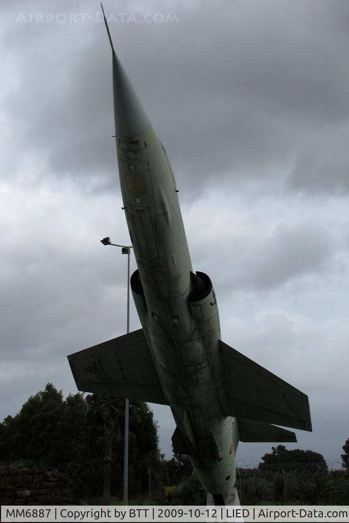 MM6887, Aeritalia F-104S-ASA-M Starfighter C/N 1187, Gate guard of Decimomannu AB