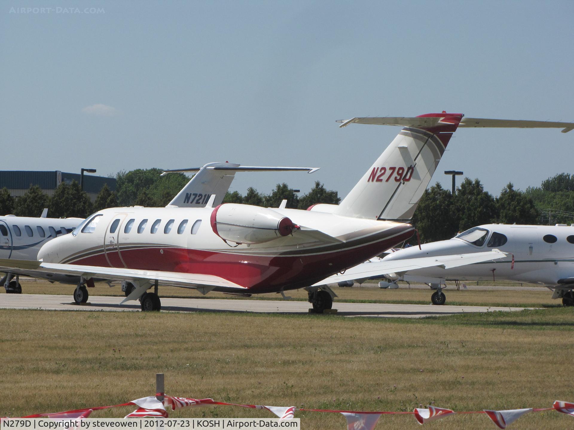 N279D, 2006 Cessna 525B CitationJet CJ1 C/N 525B-0070, Parked at Oshkosh