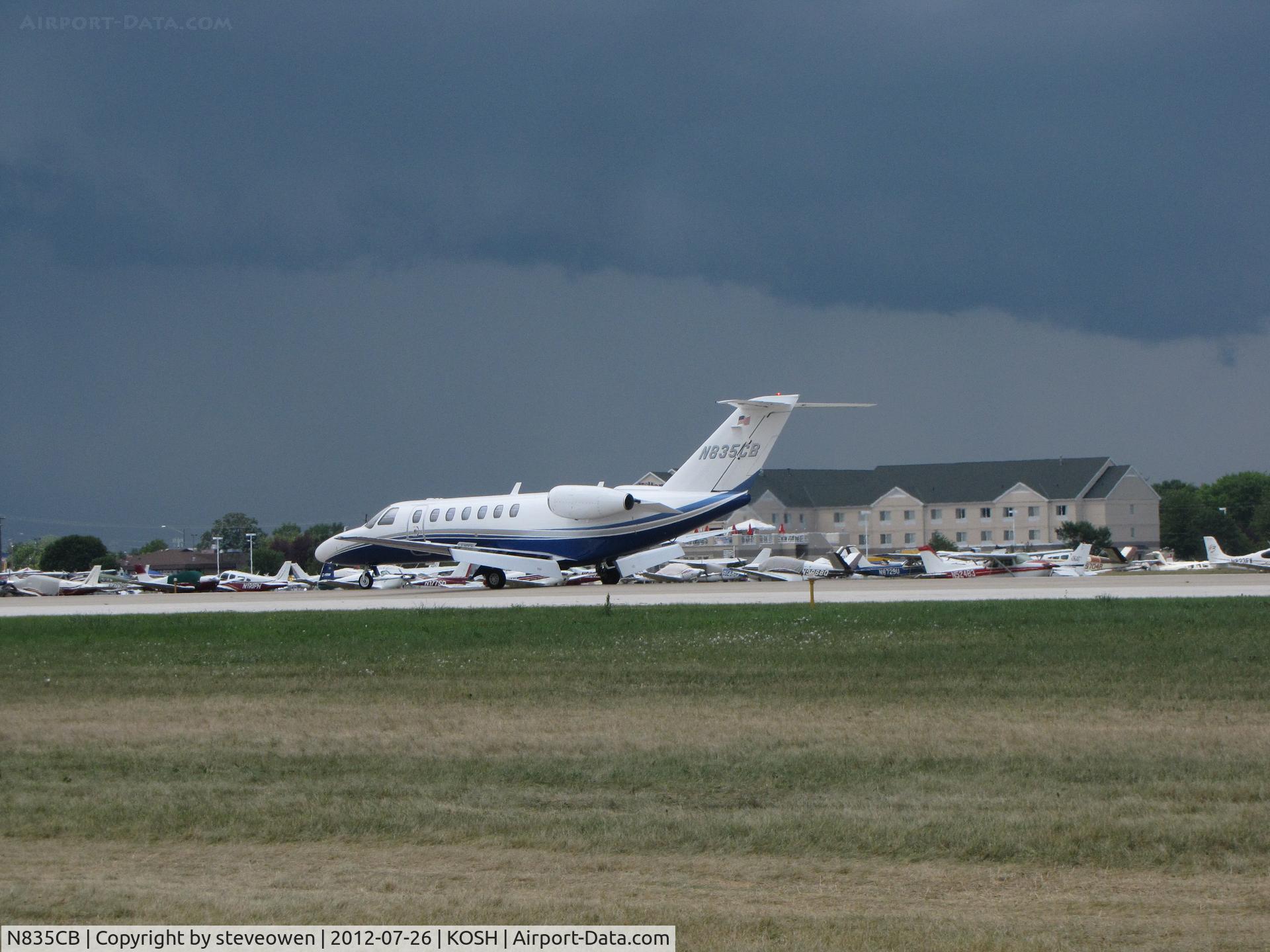 N835CB, 2008 Cessna 525B C/N 525B0284, Landing at Oshkosh