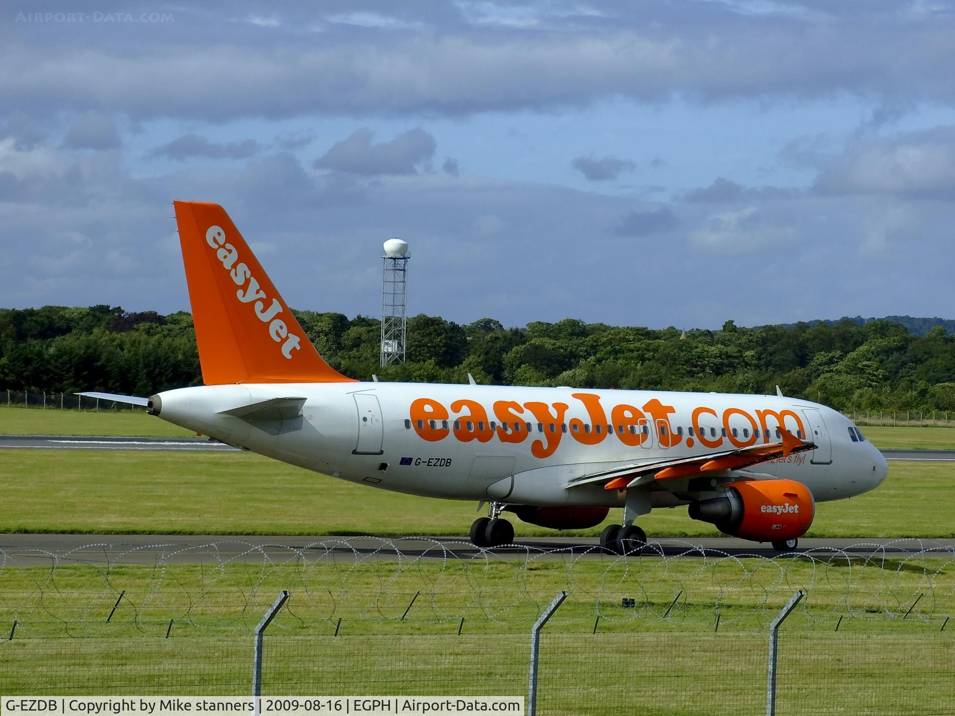 G-EZDB, 2008 Airbus A319-111 C/N 3411, Easyjet A319 arrives at EDI