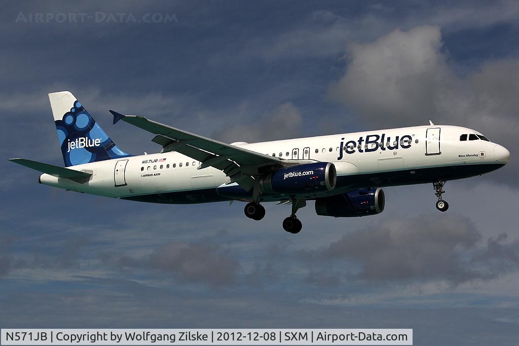 N571JB, 2003 Airbus A320-232 C/N 2125, Visitor