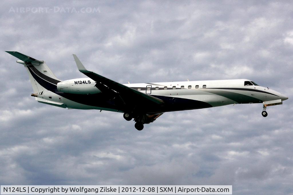 N124LS, 2006 Embraer EMB-135BJ Legacy C/N 14500948, Visitor