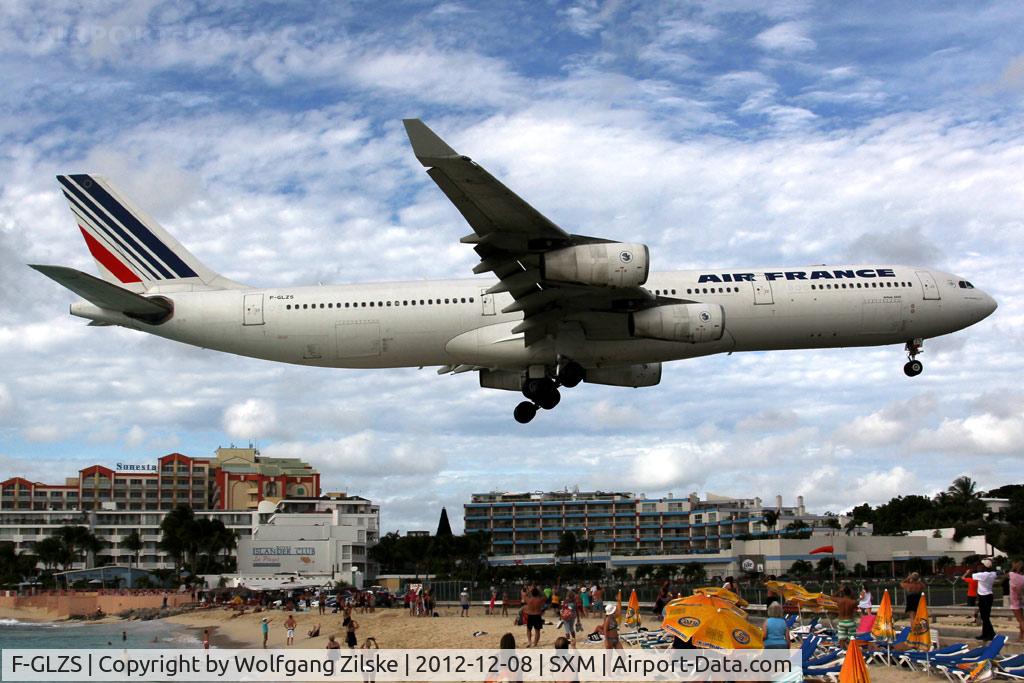 F-GLZS, 1999 Airbus A340-313X C/N 310, Visitor