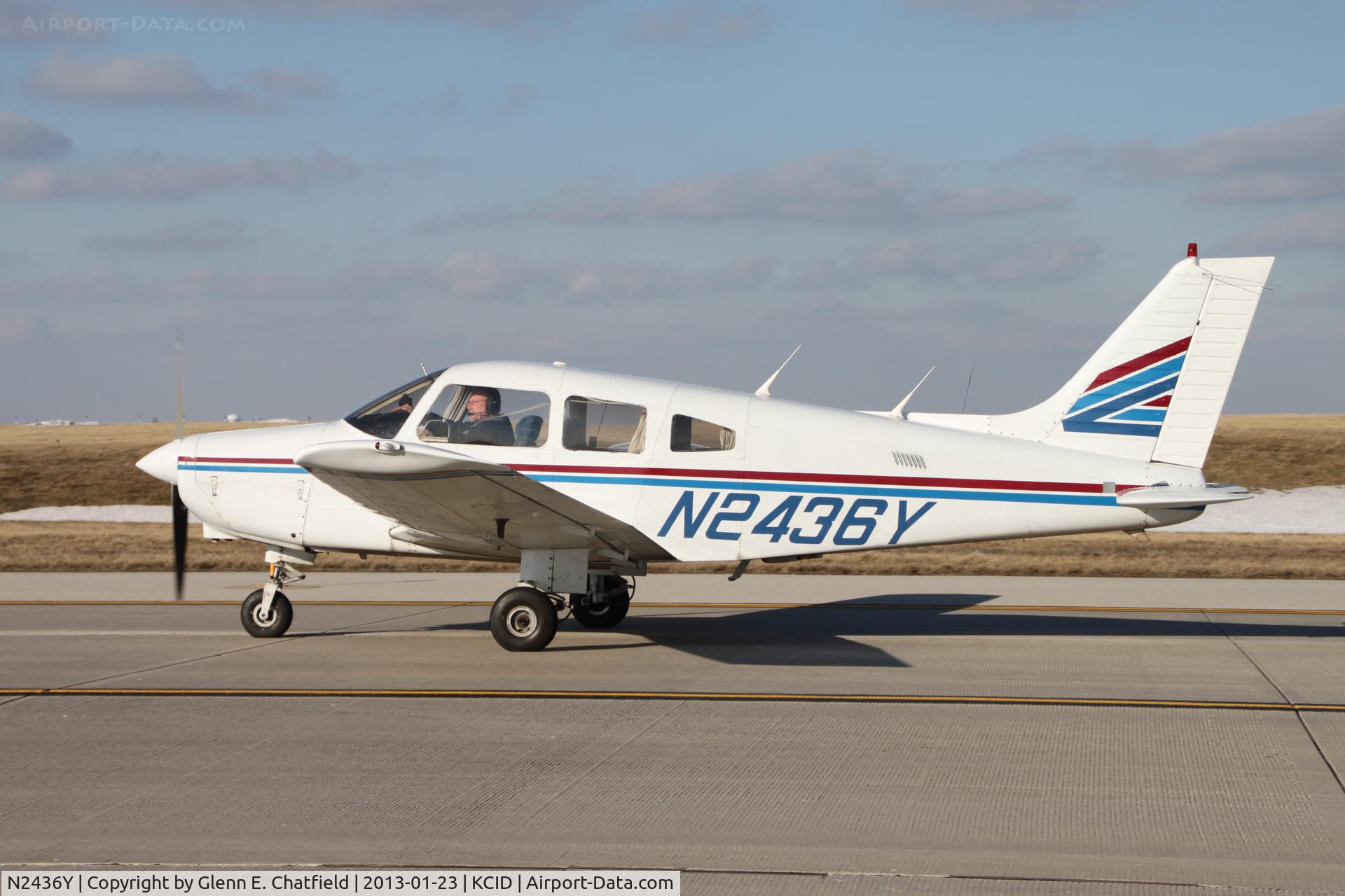 N2436Y, 1985 Piper PA-28-161 C/N 28-8516056, Taxiing to the ramp after landing