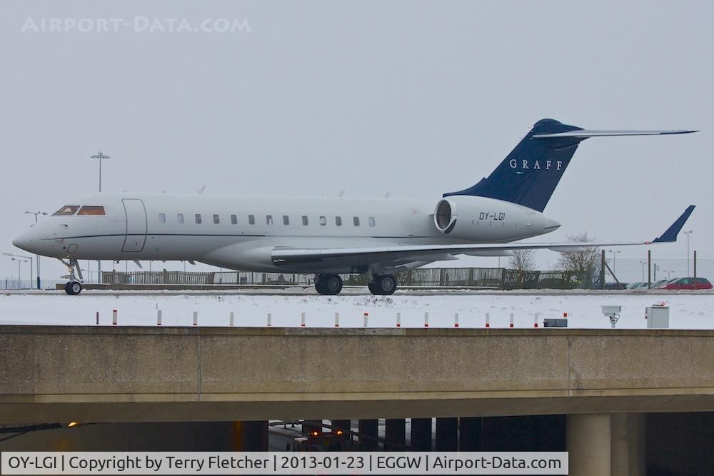 OY-LGI, 2011 Bombardier BD-700-1A10 Global 6000 C/N 9433, Graff Aviation 's 2011 Bombardier BD-700-1A10, c/n: 9433 at Luton