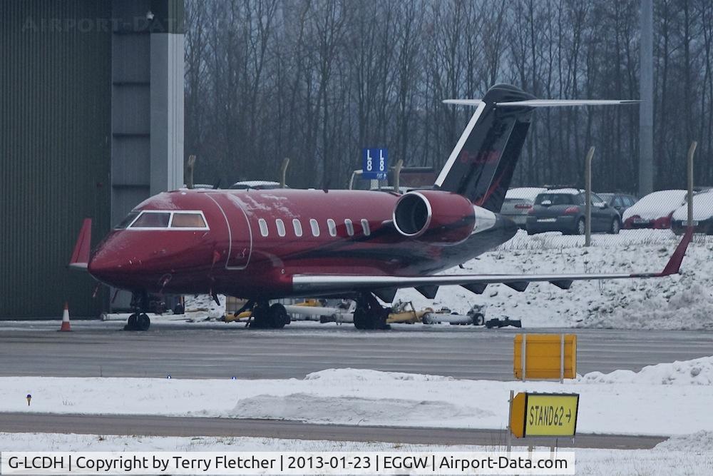 G-LCDH, 2012 Bombardier Challenger 605 (CL-600-2B16) C/N 5904, 2012 Bombardier CANADAIR CL600-2B16, c/n: 5904 believed to be used by F1 racing driver , Lewis Hamilton
