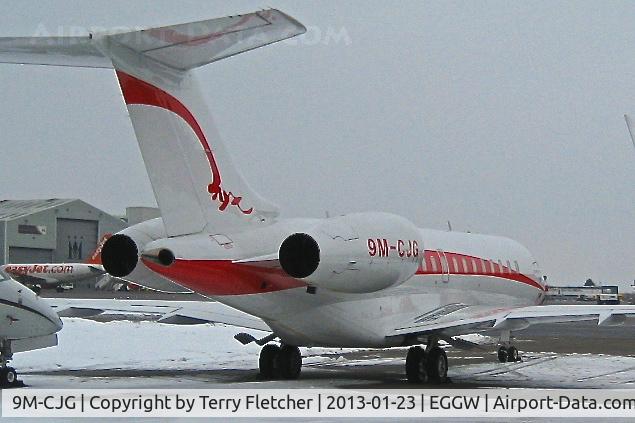 9M-CJG, 1998 Bombardier BD-700-1A10 Global Express C/N 9003, 1998 Bombardier BD-700-1A10, c/n: 9013 ex C-FBDR at Luton