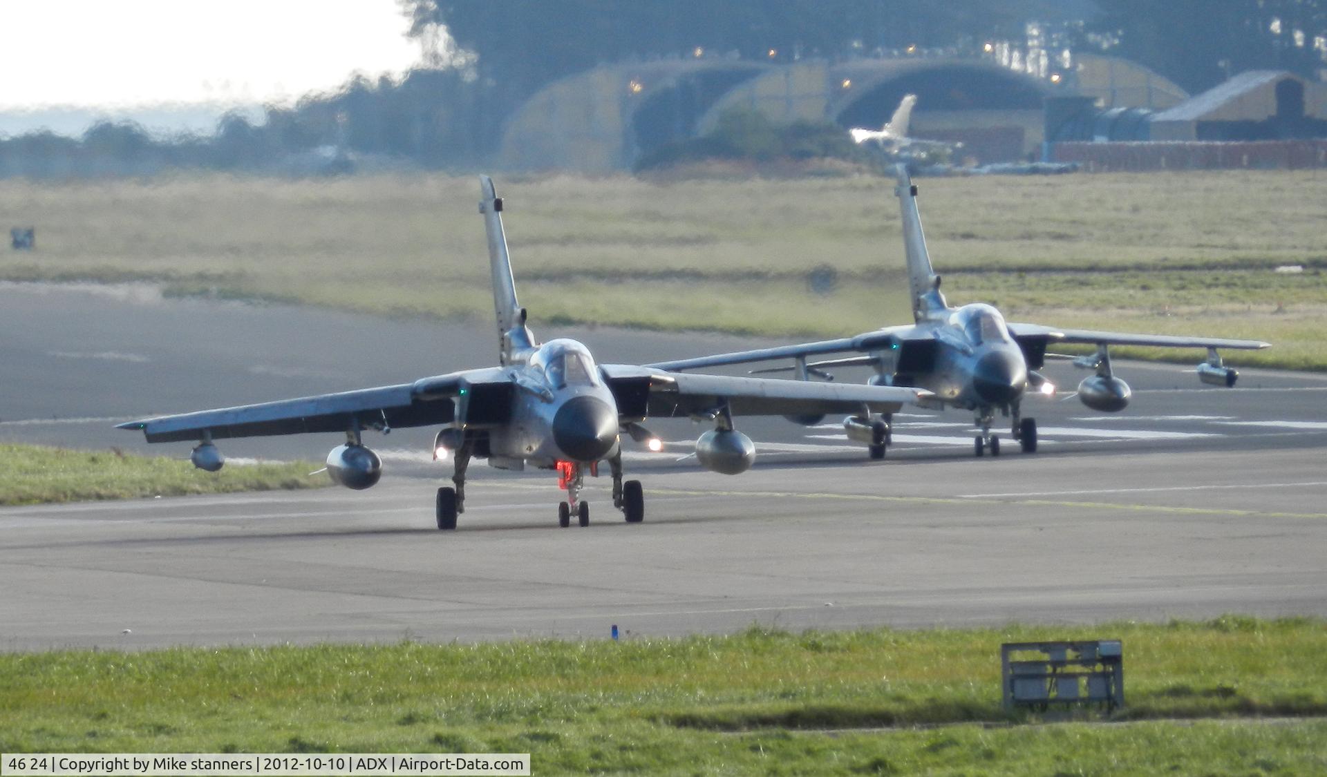 46 24, 1989 Panavia Tornado ECR C/N 818/GS257/4324, JBG-32 Tornado ECR's 46+24 & 46+46 Returns to Leuchars after a joint warrior sortie