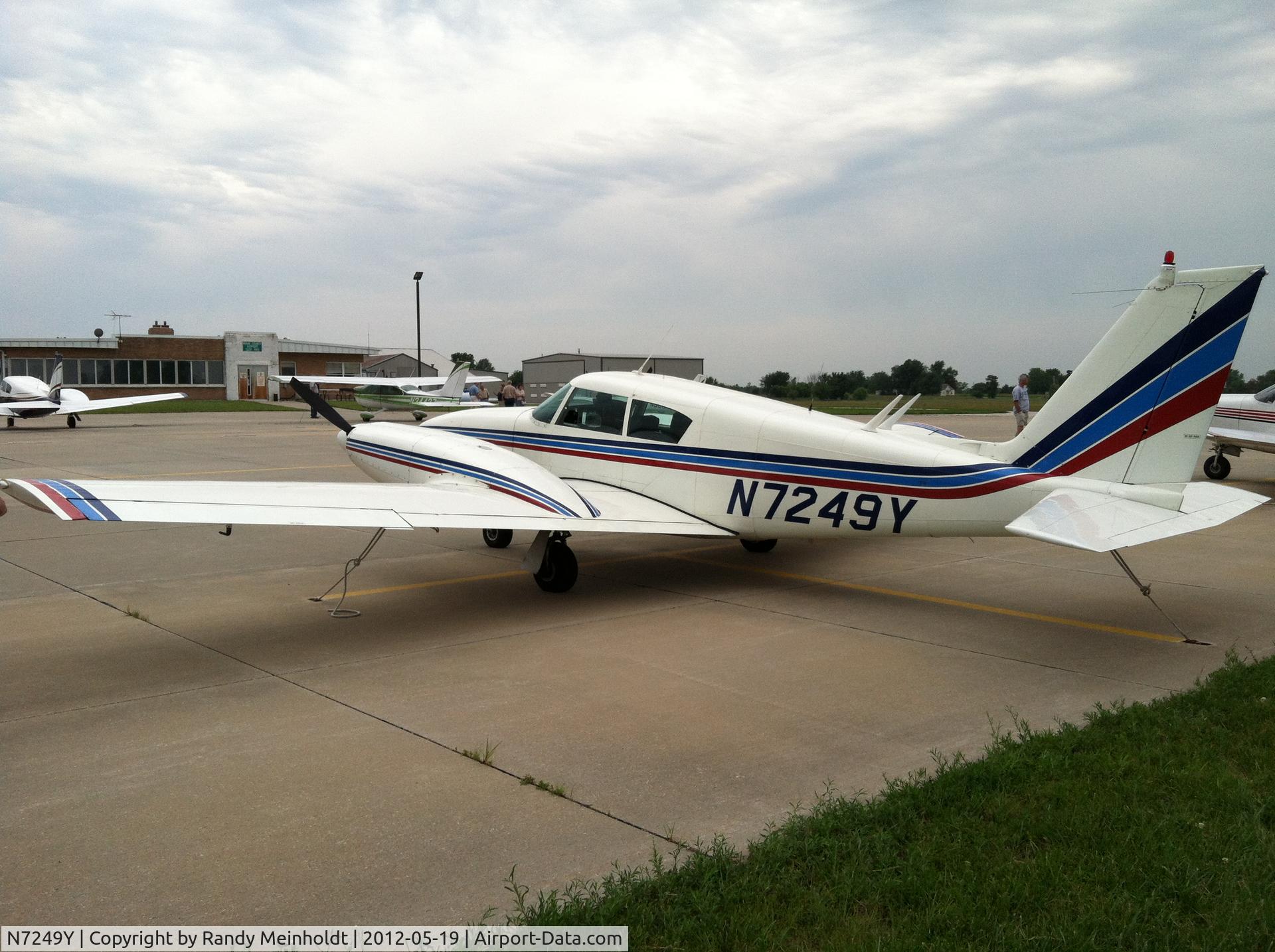 N7249Y, 1964 Piper PA-30-160 Twin Comanche Twin Comanche C/N 30-274, N7249Y On ramp in Payola KS 2012