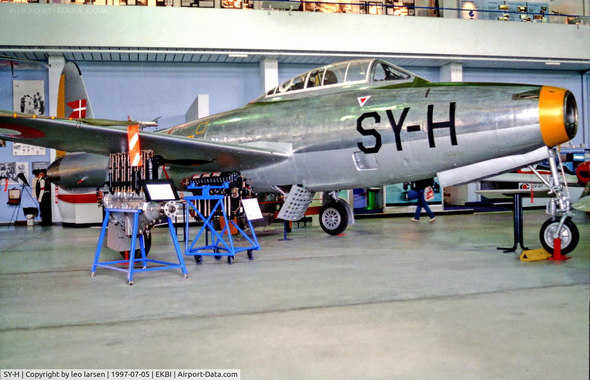 SY-H, 1950 Republic F-84G Thunderjet C/N 2542-1230B, Billund 5.7.97 s/n 51-10777 second SY-H
A/C ex Netherlands AF K-126