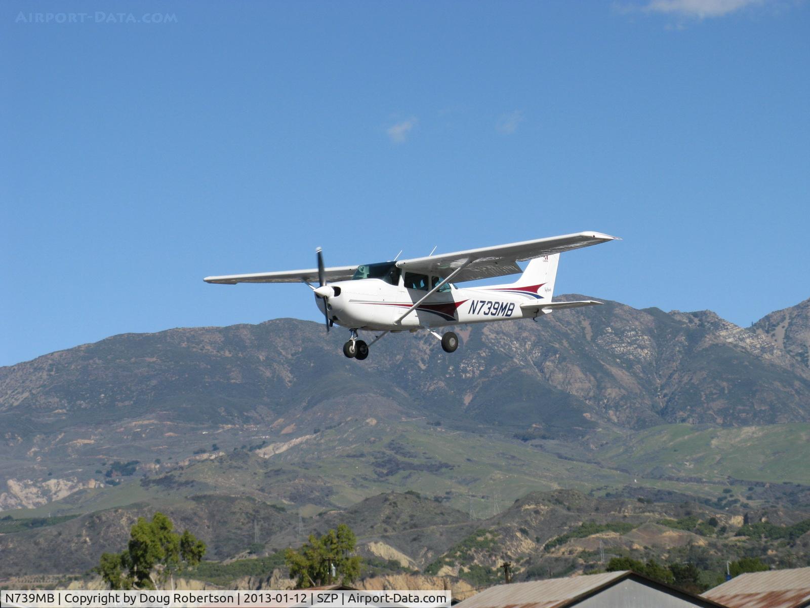 N739MB, 1978 Cessna 172N C/N 17270641, 1978 Cessna 172N SKYHAWK, Lycoming O-320-H2AD 160 Hp, go-around Rwy 22 in gusty weather