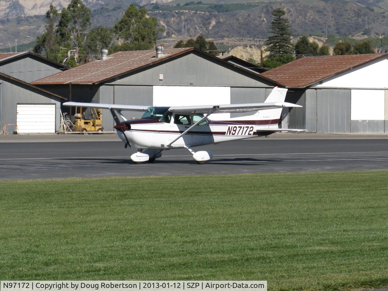 N97172, 1984 Cessna 172P C/N 17276162, 1984 Cessna 172P SKYHAWK, Lycoming O-320-D2J 160 Hp, landing roll Rwy 22