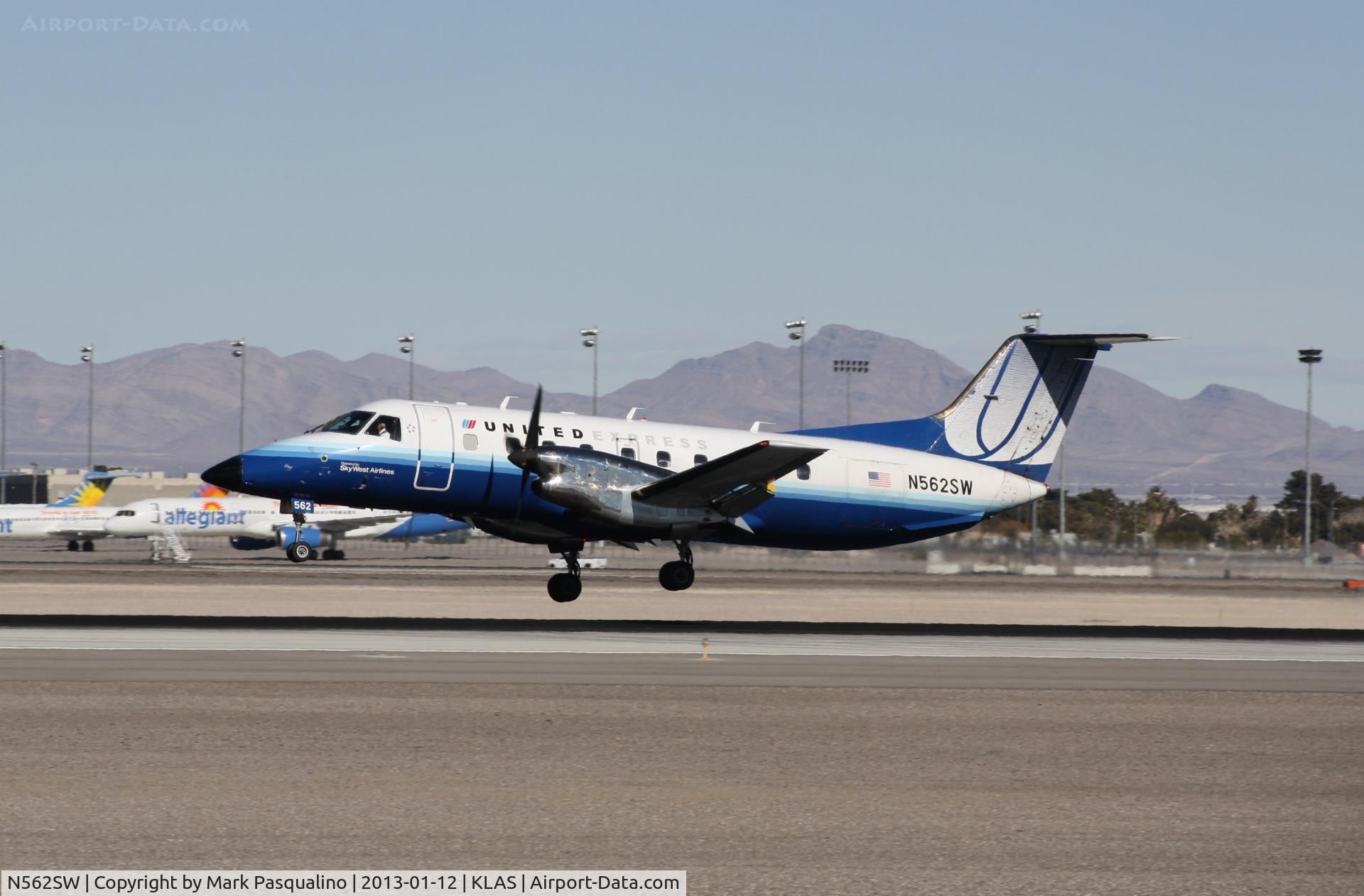 N562SW, 1998 Embraer EMB-120 Brasilia C/N 120336, EMB-120