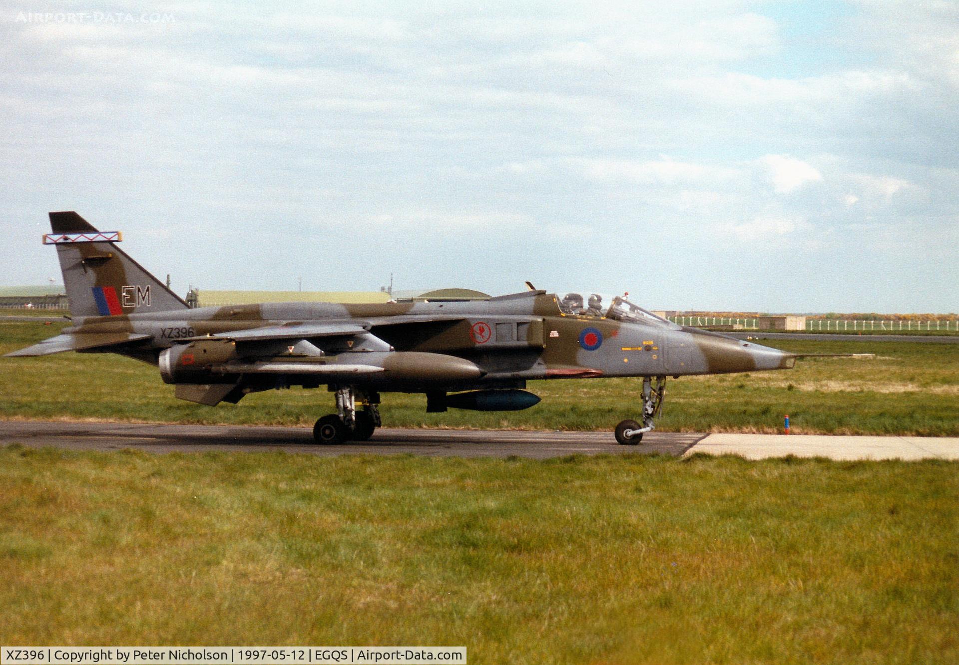 XZ396, 1977 Sepecat Jaguar GR.1A C/N S.161, Jaguar GR.1A, callsign Blackcat 1, of 6 Squadron at RAF Coltishall taxying to Runway 05 at RAF Lossiemouth in the Summer of 1997.