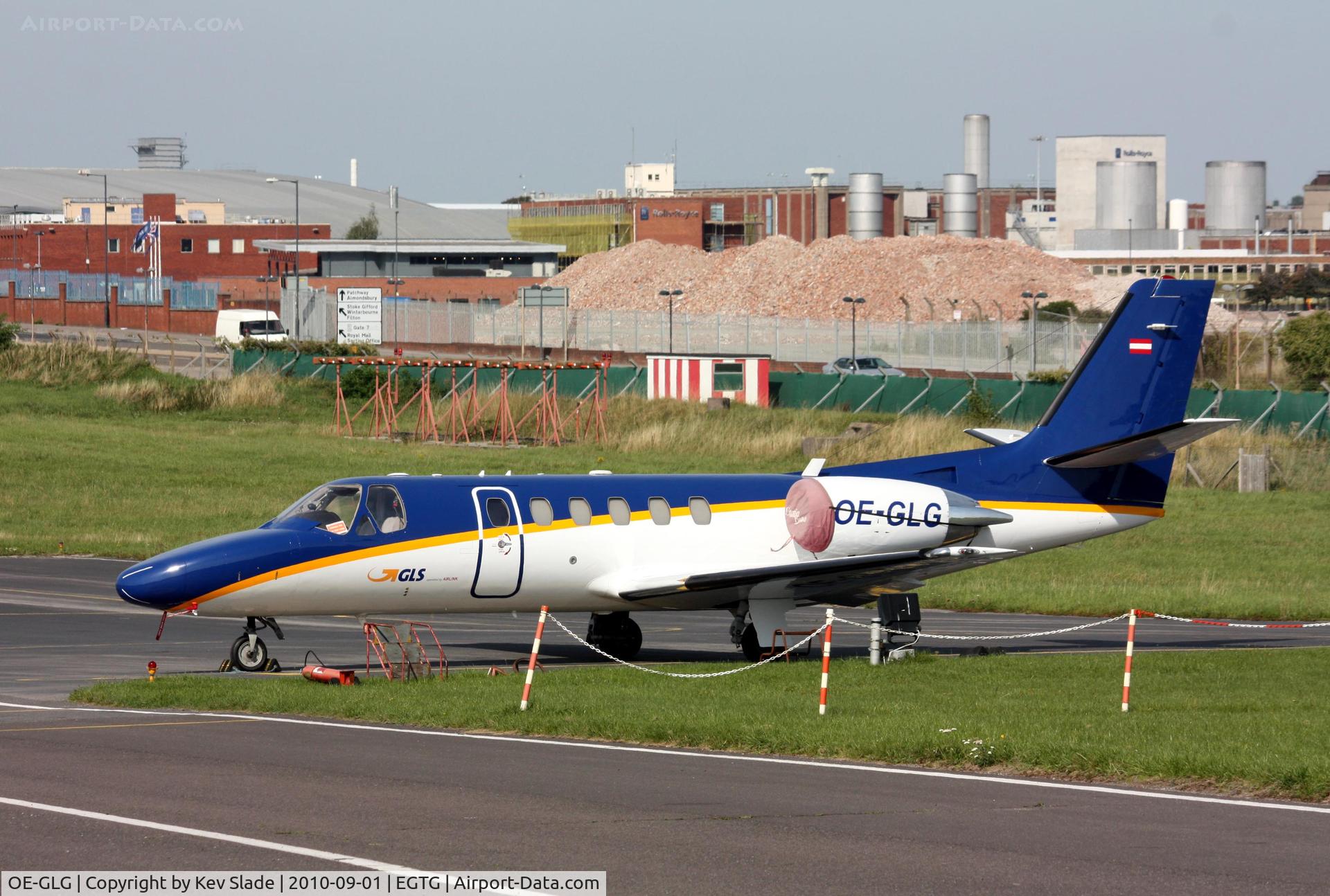 OE-GLG, 2001 Cessna 550 C/N 550-0977, Parked alongside the A38.