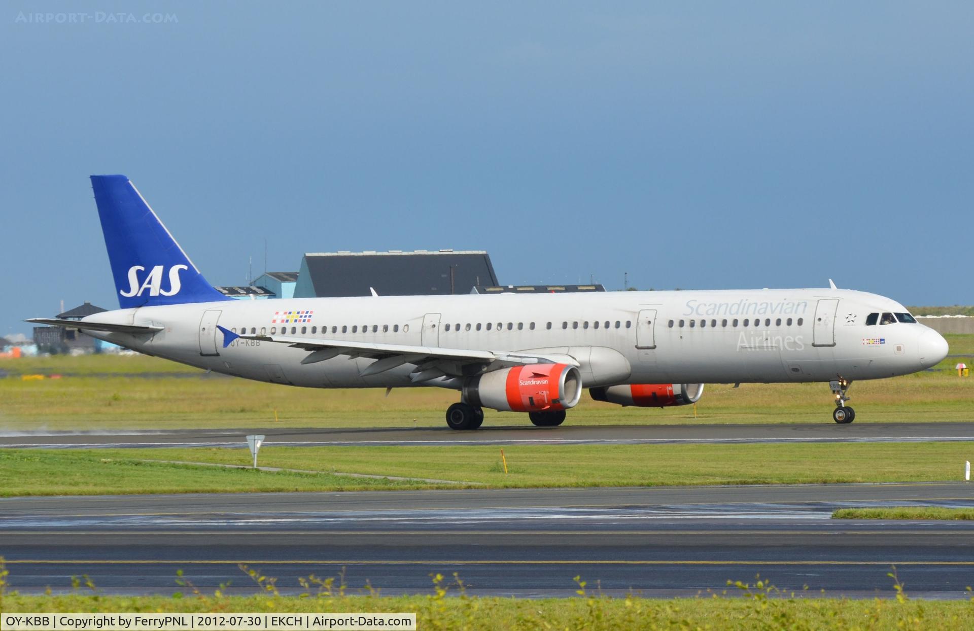 OY-KBB, 2001 Airbus A321-232 C/N 1642, SAS A321 departing CPH
