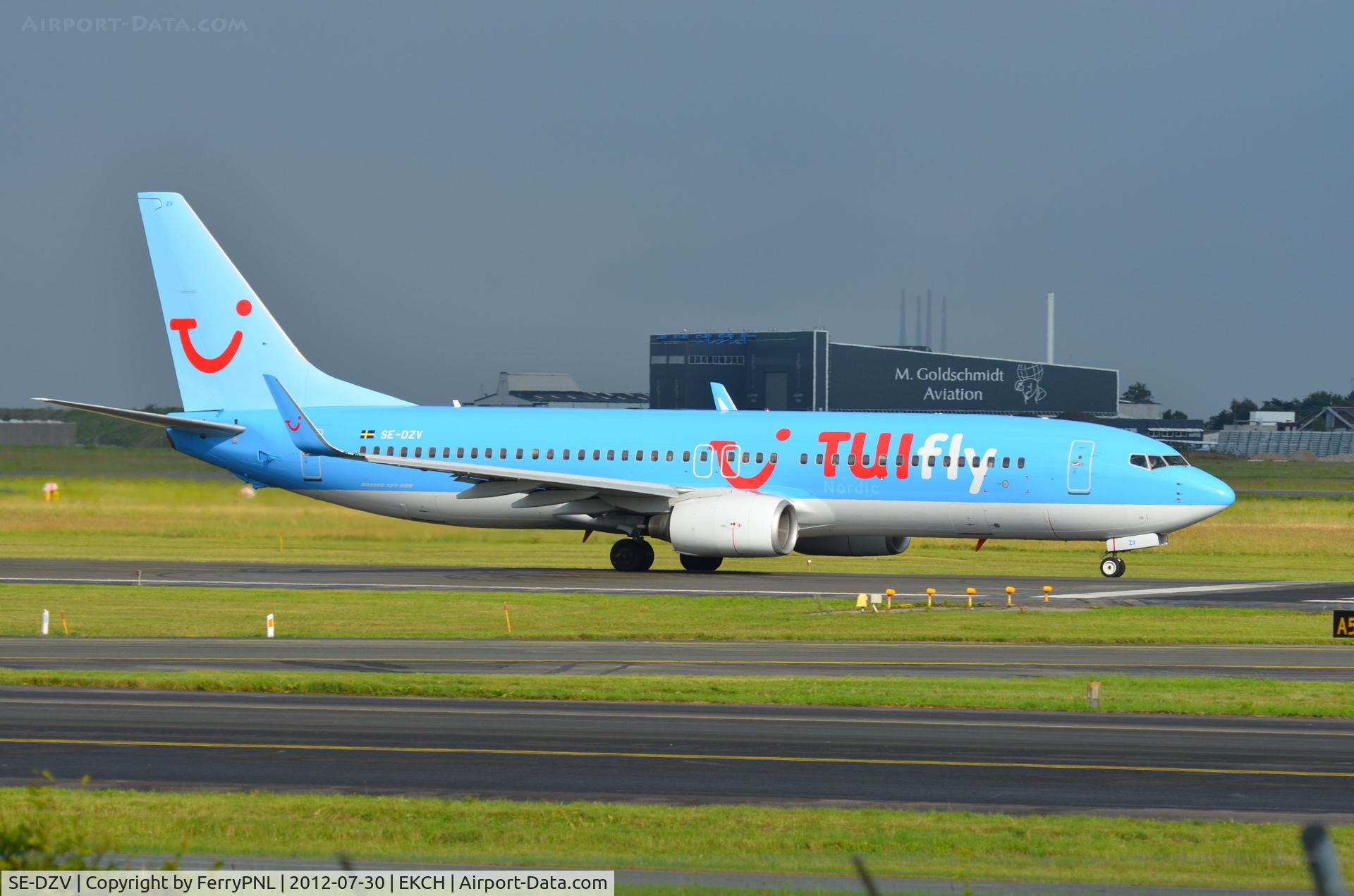 SE-DZV, 2003 Boeing 737-804 C/N 32904, TUI B738 departing for a holiday destination