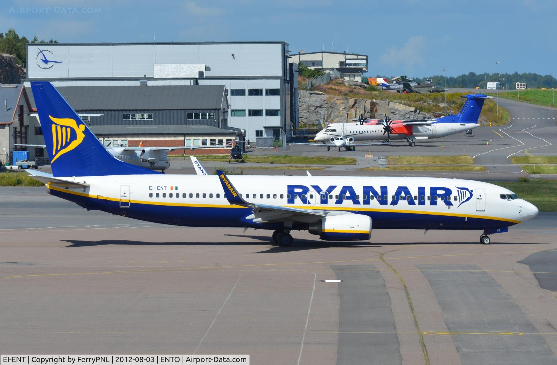 EI-ENT, 2010 Boeing 737-8AS C/N 35040, Ryanair B738 departing TRF