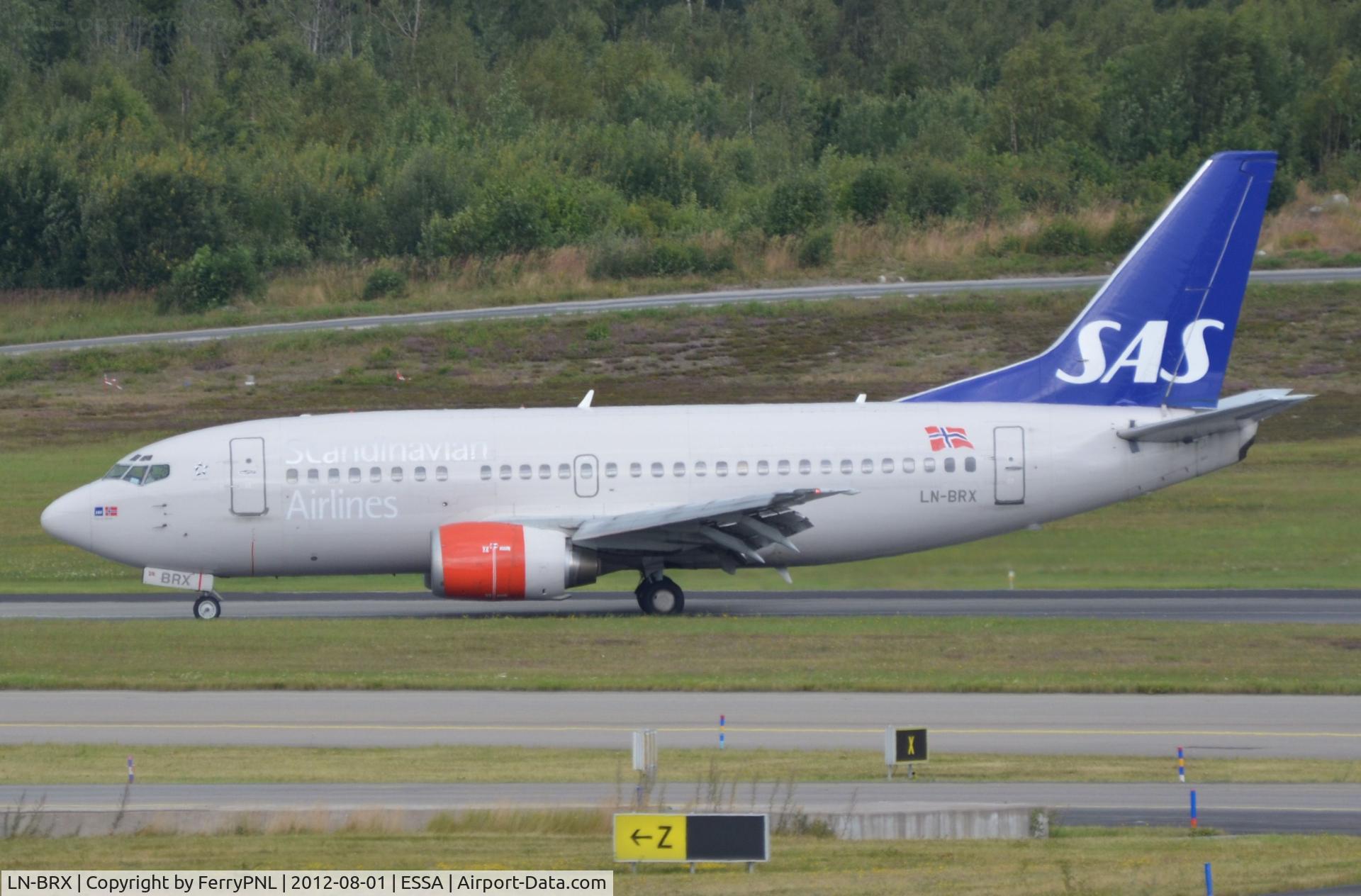 LN-BRX, 1993 Boeing 737-505 C/N 25797, SAS B735 just landed