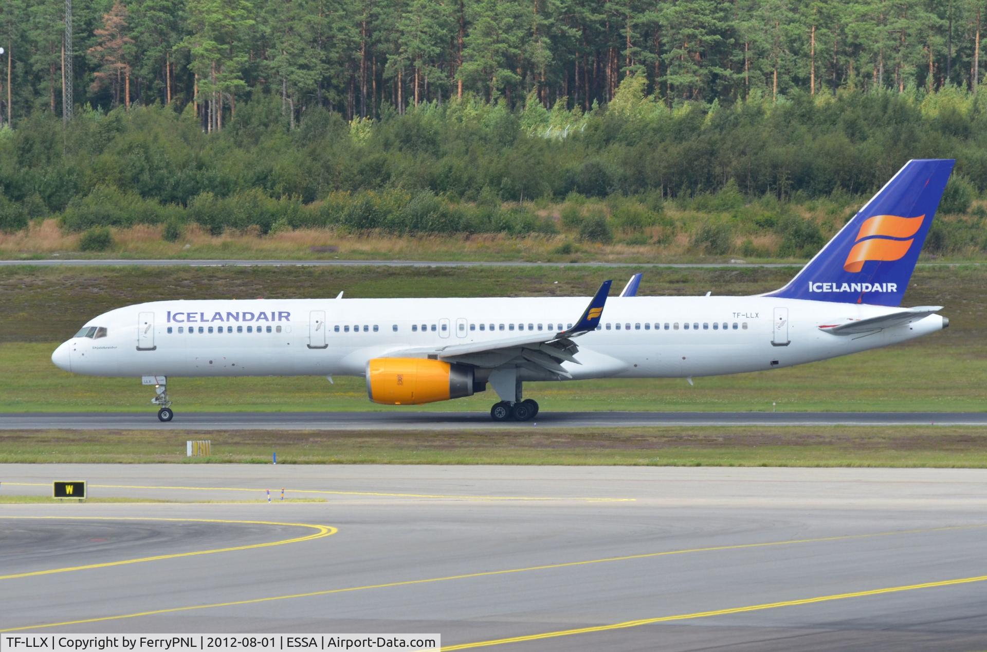 TF-LLX, 2000 Boeing 757-256 C/N 29311, Icelandair B752 landed at ARN