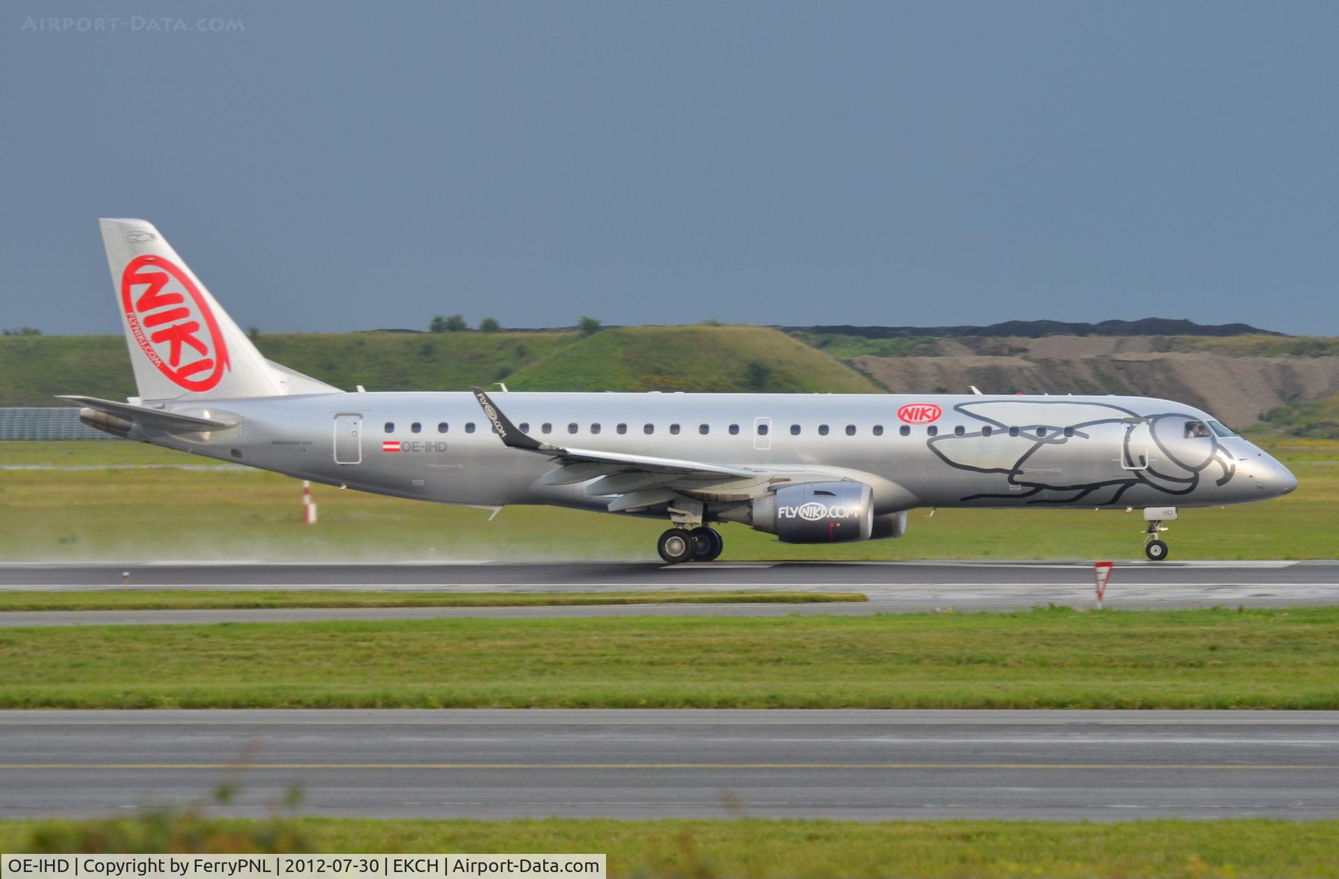 OE-IHD, 2010 Embraer E190 (ERJ-190-100) C/N 19000354, Niki ERJ190 departing CPH