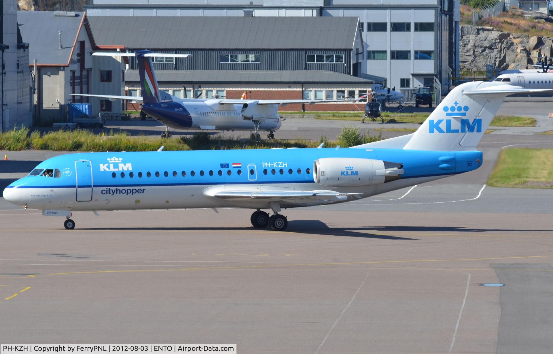 PH-KZH, 1997 Fokker 70 (F-28-0070) C/N 11583, KLM Fk70 arrived in TRP