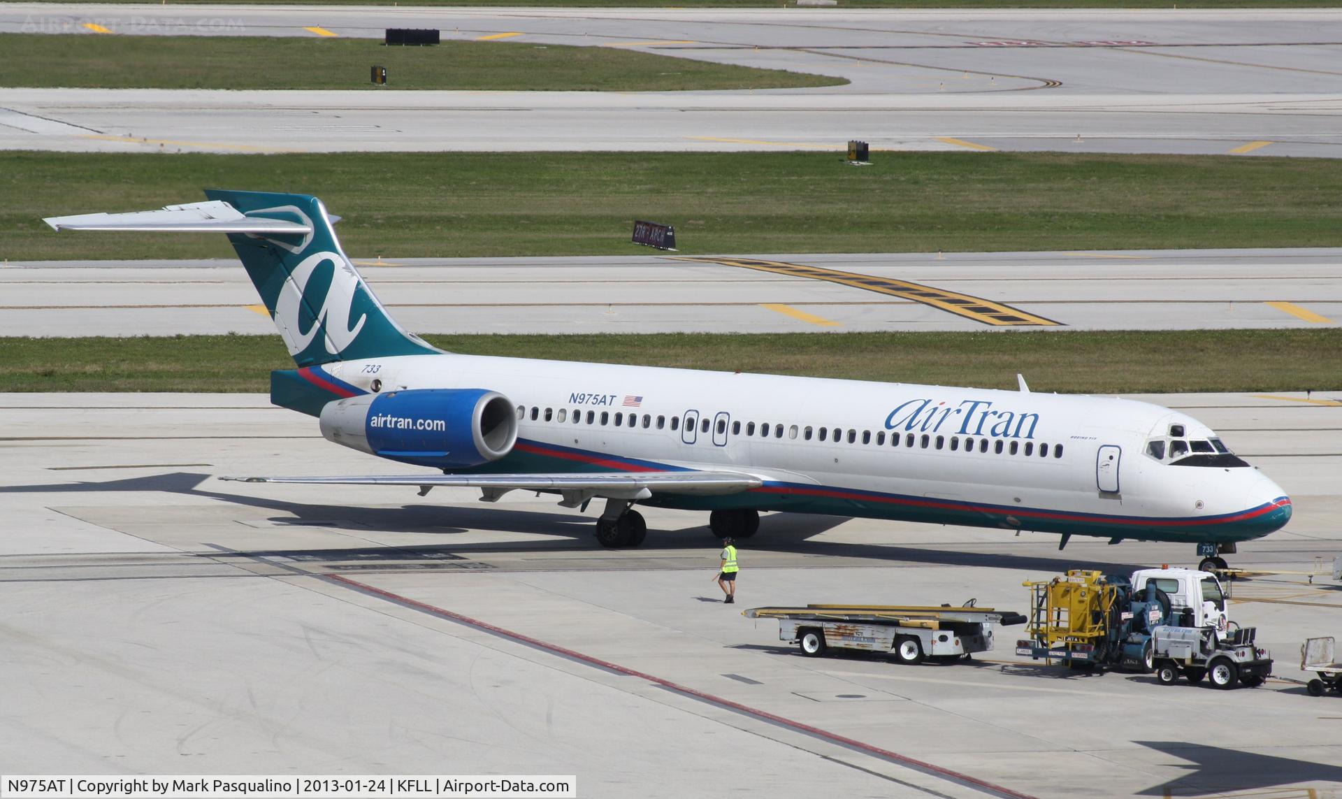 N975AT, 2002 Boeing 717-200 C/N 55035, Boeing 717-200