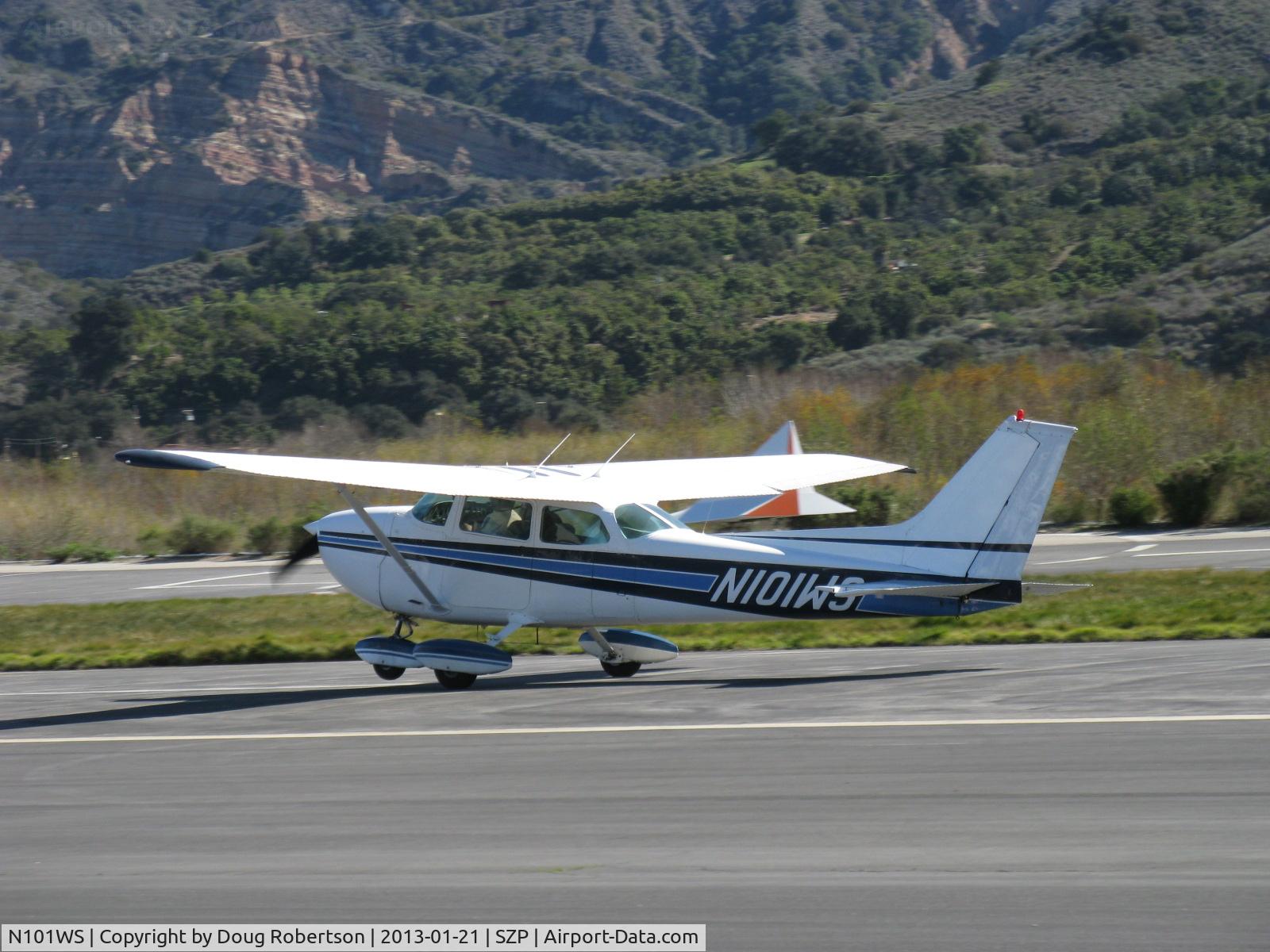 N101WS, 1971 Cessna 172L C/N 17260218, 1971 Cessna 172L SKYHAWK, Lycoming O-320-E2D 150 Hp, landing roll Rwy 04